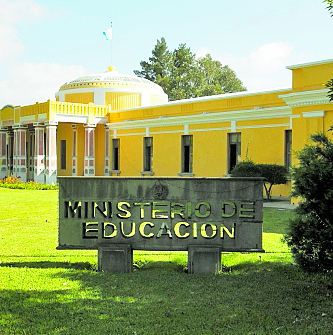 Entre las prioridades de las nuevas autoridades del Mineduc está el remozamiento de escuelas. (Foto Prensa Libre: Hemeroteca PL)