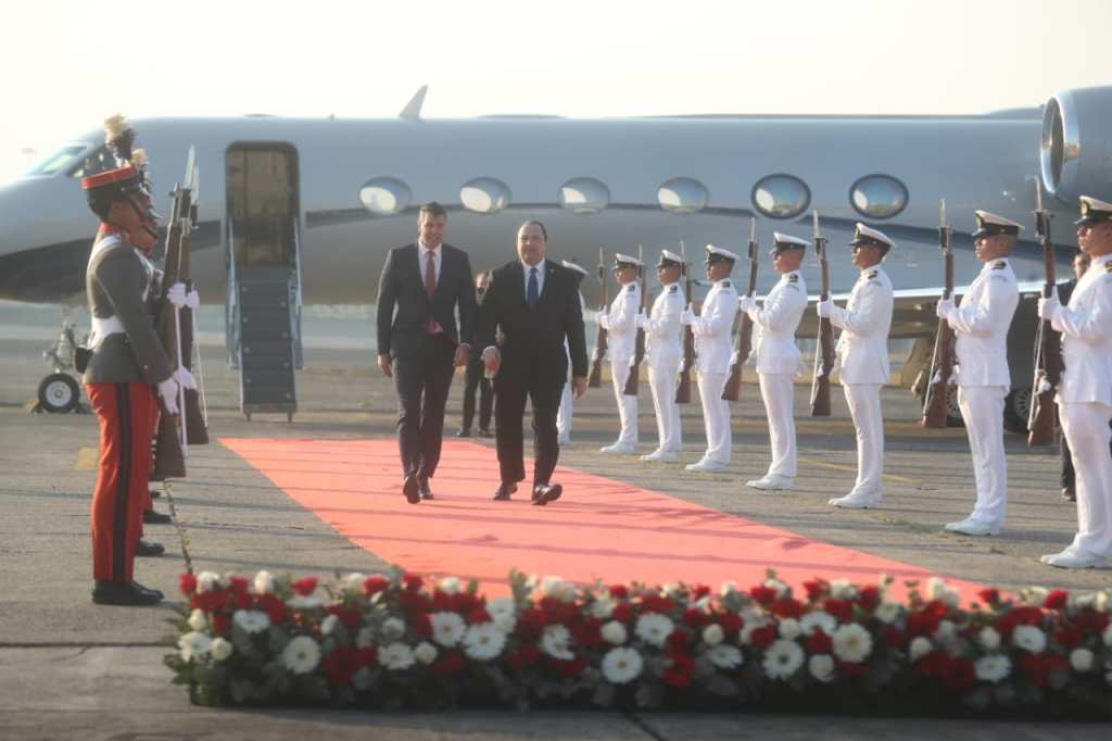 toma de posesion presidente paraguay fuerza aerea prensa libre