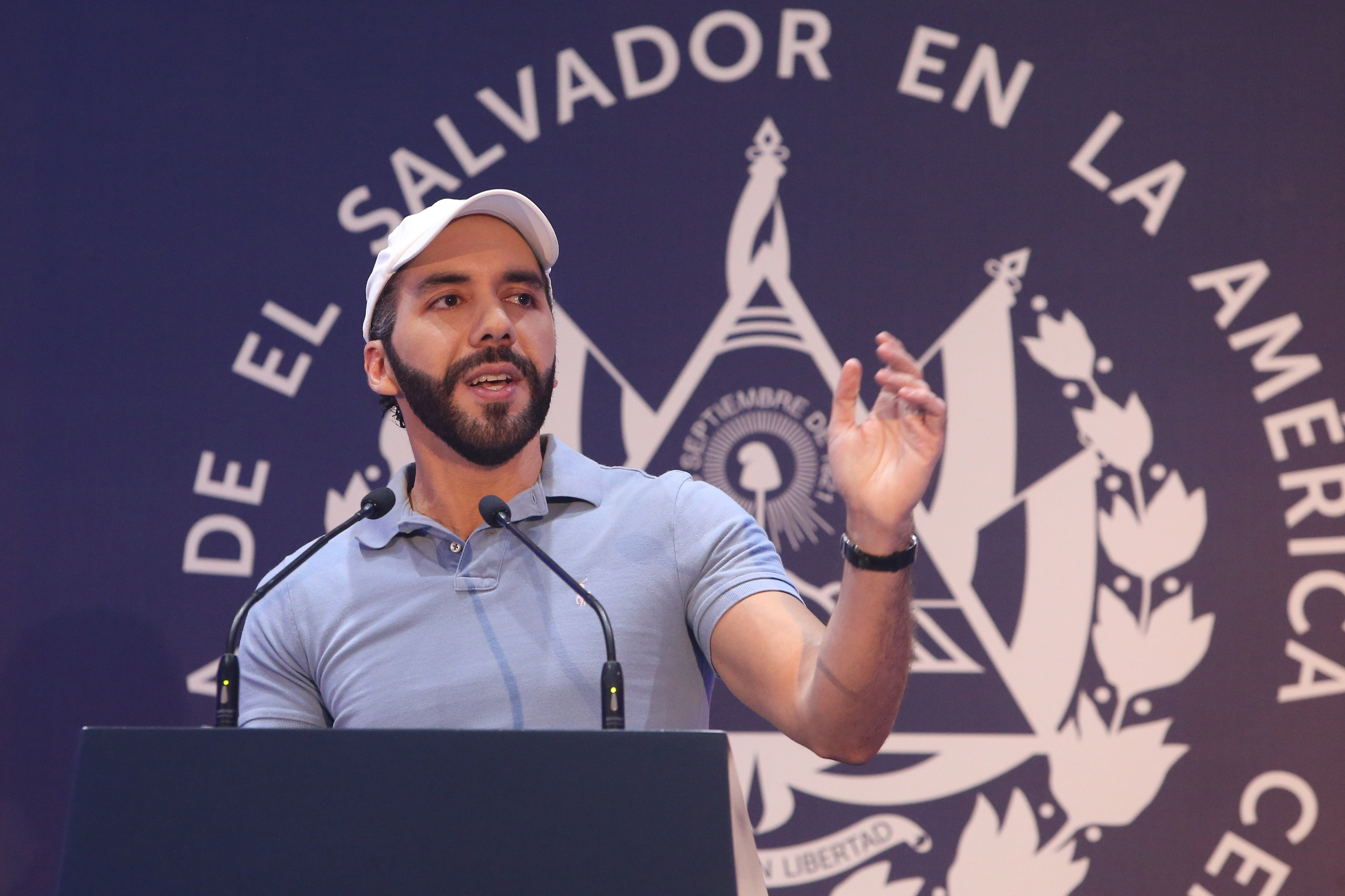 En medio del silencio electoral, Nayib Bukele realizó una conferencia de prensa. (Foto Prensa Libre: EFE/Javier Aparicio)