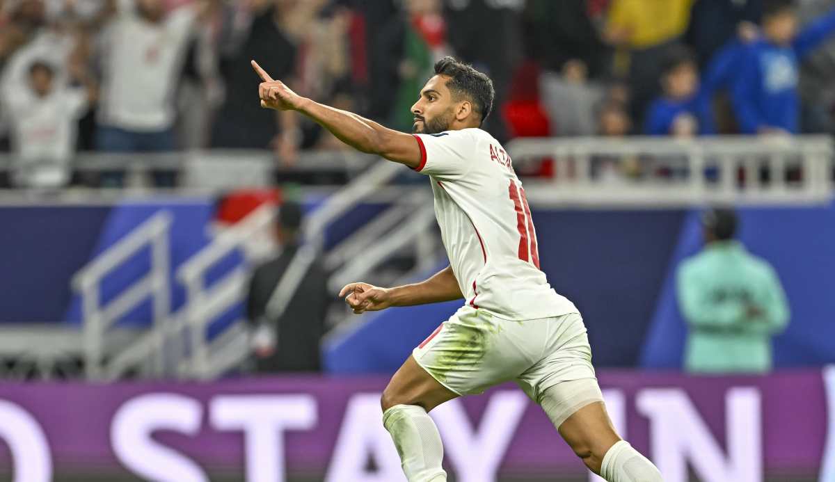 Mousa Altamari celebra el 2-0 y la eliminación de Corea del Sur en la Copa Asiática.