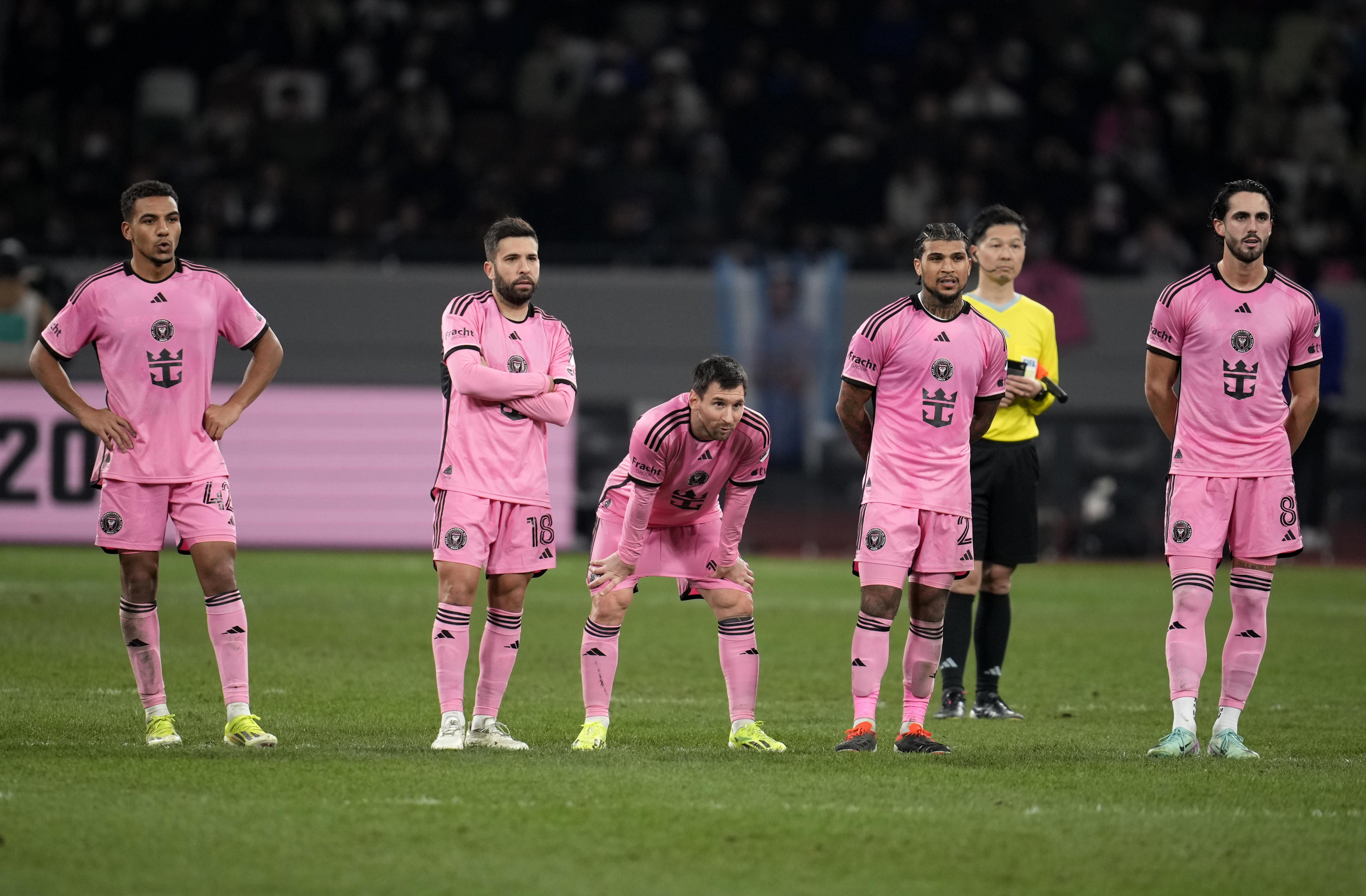 Lionel Messi reacciona durante los penales en los que perdió el Inter Miami.