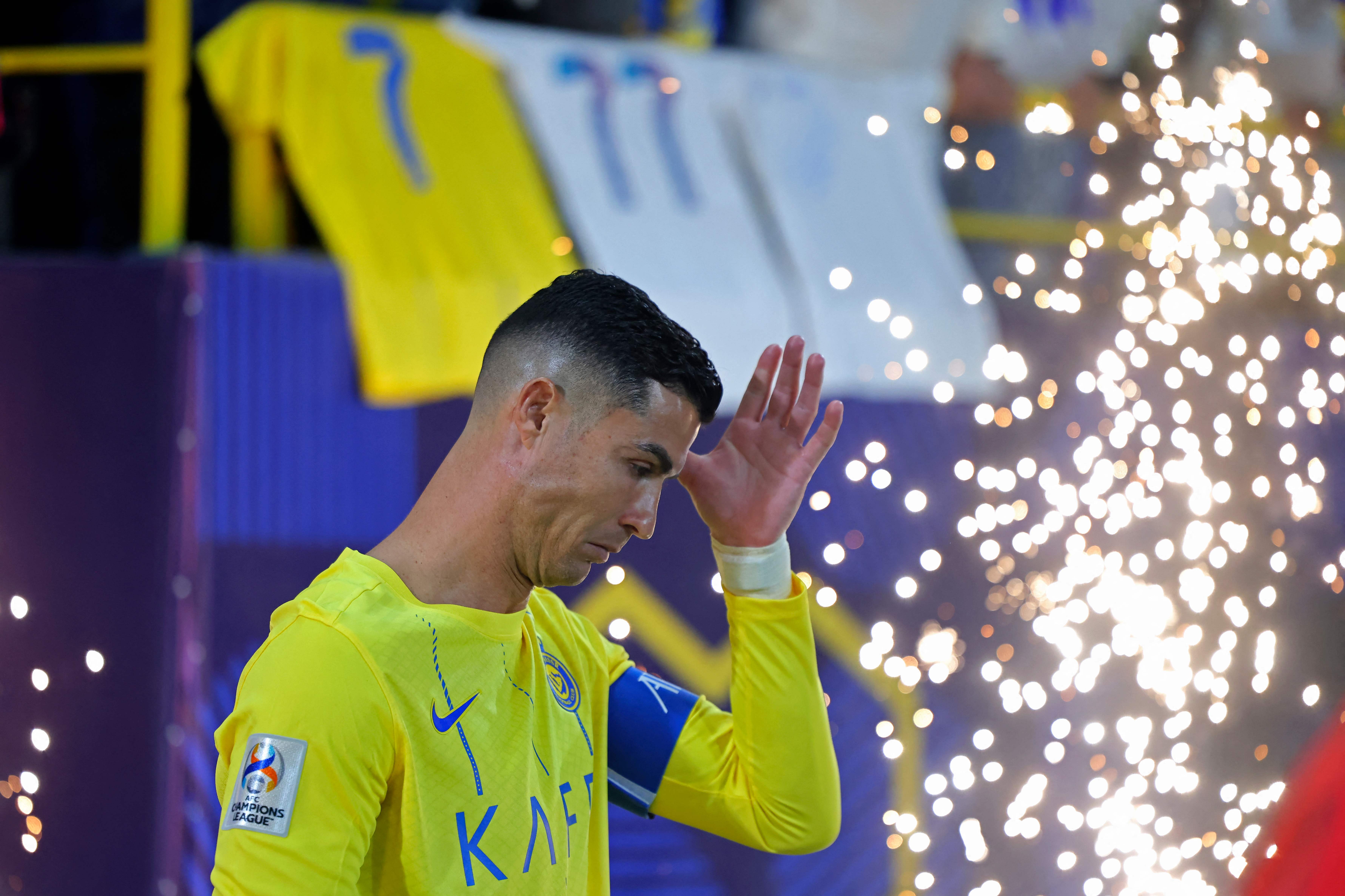 Gesto de Cristiano Ronaldo previo aun partido con el Al Nassr en por la Champions League Asiática.