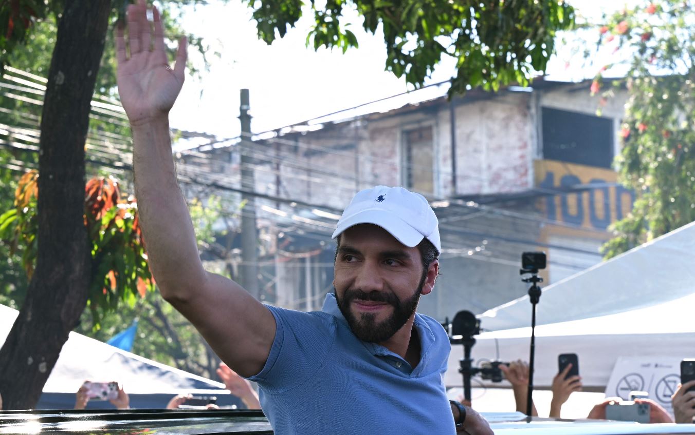 Nayib Bukele es reelecto presidente de El Salvador. (Foto Prensa Libre: AFP) 