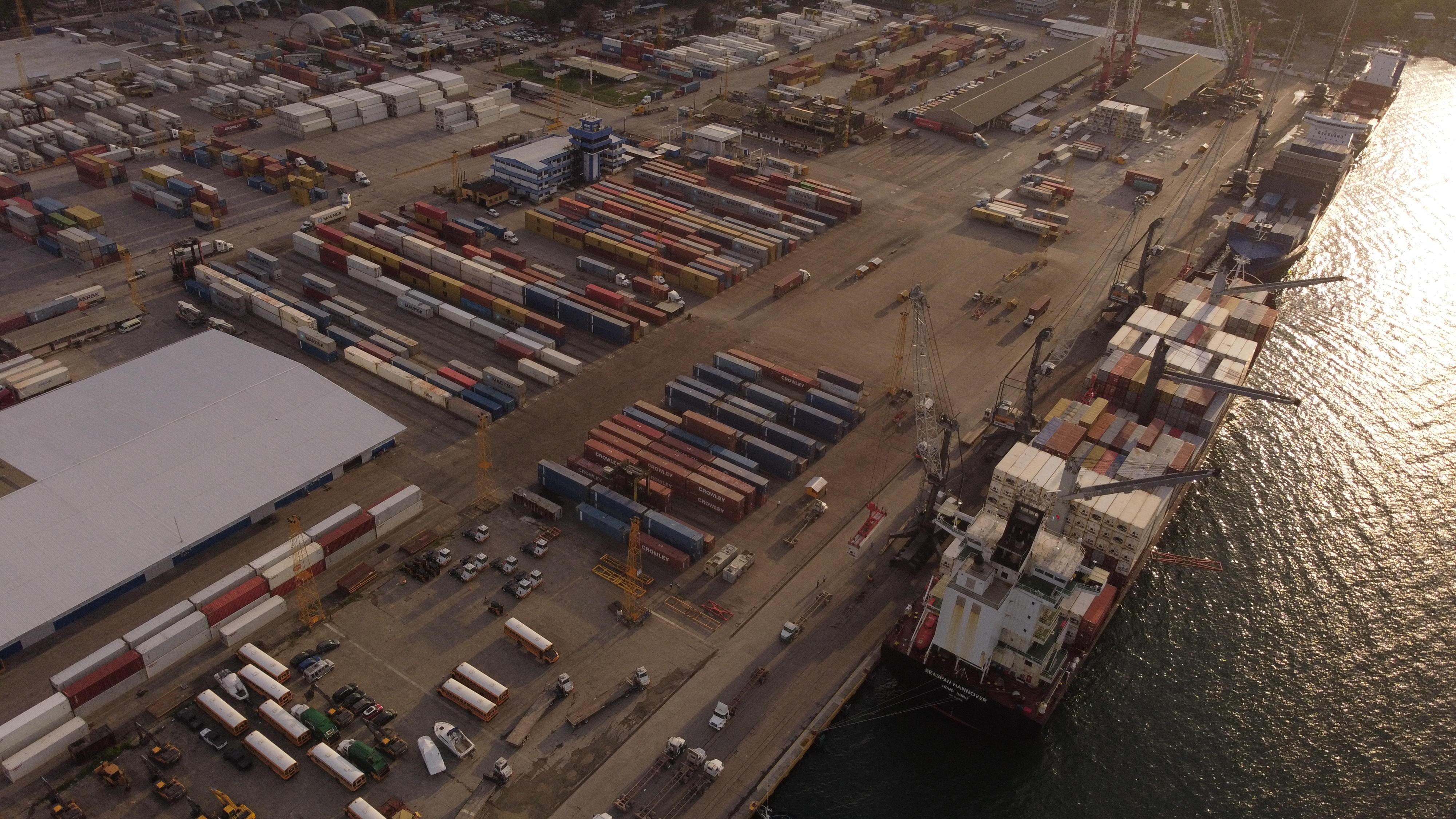 Vista aérea del Puerto Santo Tomás de Castilla ubicado en el departamento de Izabal. (Foto Prensa Libre: Carlos Hernández)