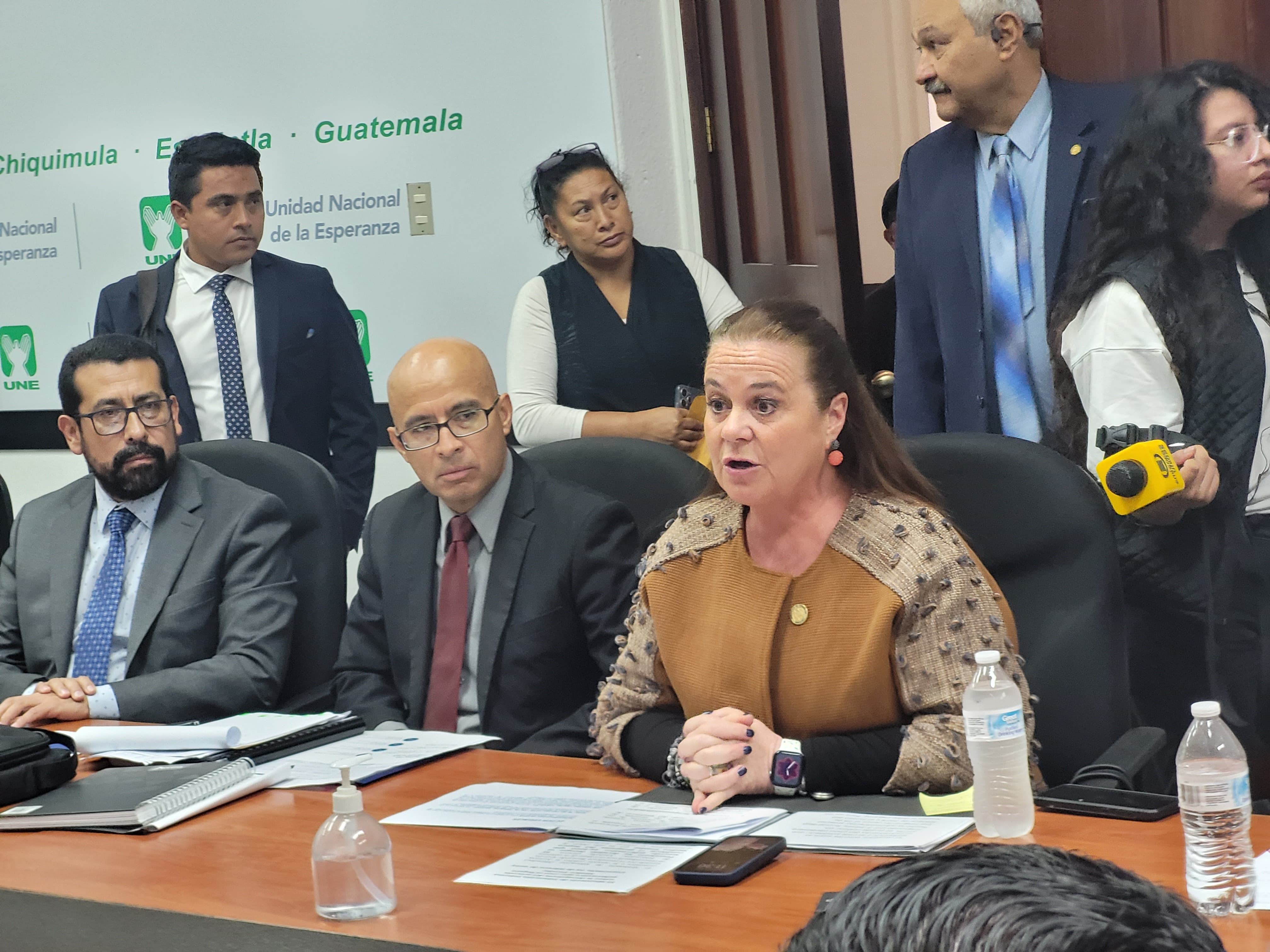 Anabella Giracca, ministra de Educación, en la citación en el Congreso de la República este 6 de febrero de 2024. (Foto Prensa Libre: Gabriel Molina)
