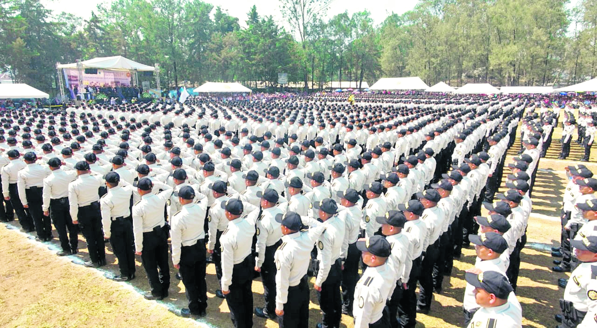 El ministerio de Gobernación asegura que retomará la Reforma Policial creada en el 2010. (Foto Prensa Libre: Hemeroteca PL)