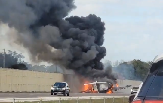 Video: Jet privado se estrella en la Interestatal 75 en Florida