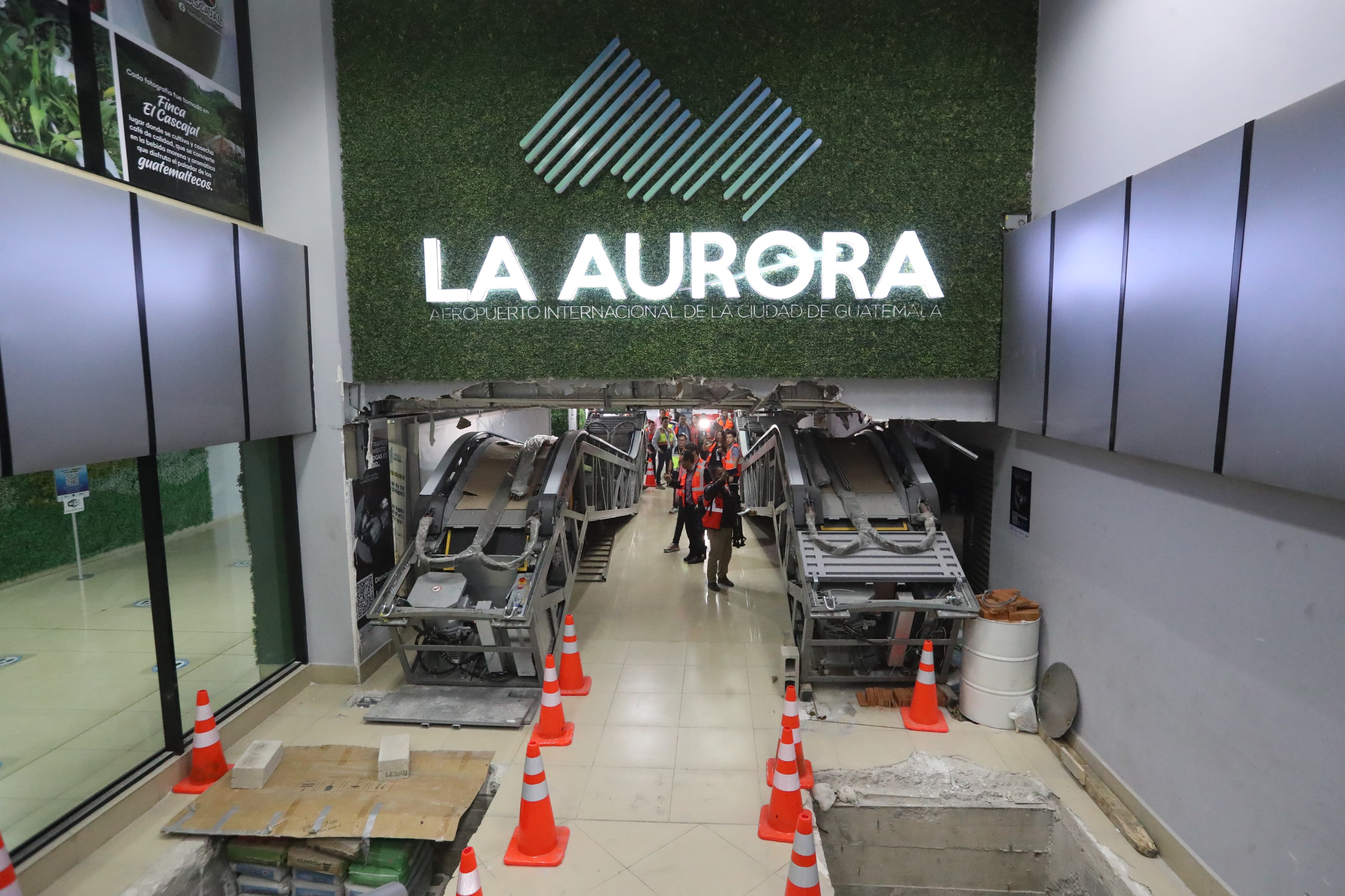 aeropuerto la aurora gradas