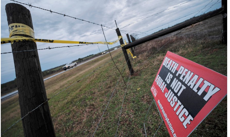 La entrada al penal en el que Kenneth Smith fue condenado a muerte. (Foto Prensa Libre: AFP)