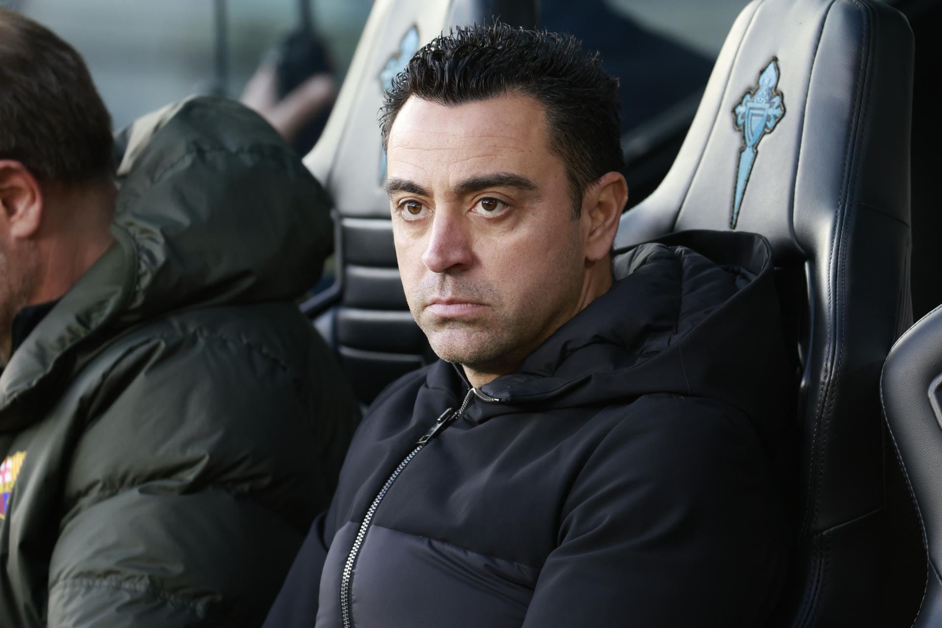 VIGO, 17/02/2024.- El entrenador del FC Barcelona Xavi Hernández durante el partido de la jornada 25 de LaLiga que Celta de Vigo y FC Barcelona disputan este sábado en el estadio de Balaídos, en Vigo. EFE/Lavandeira jr