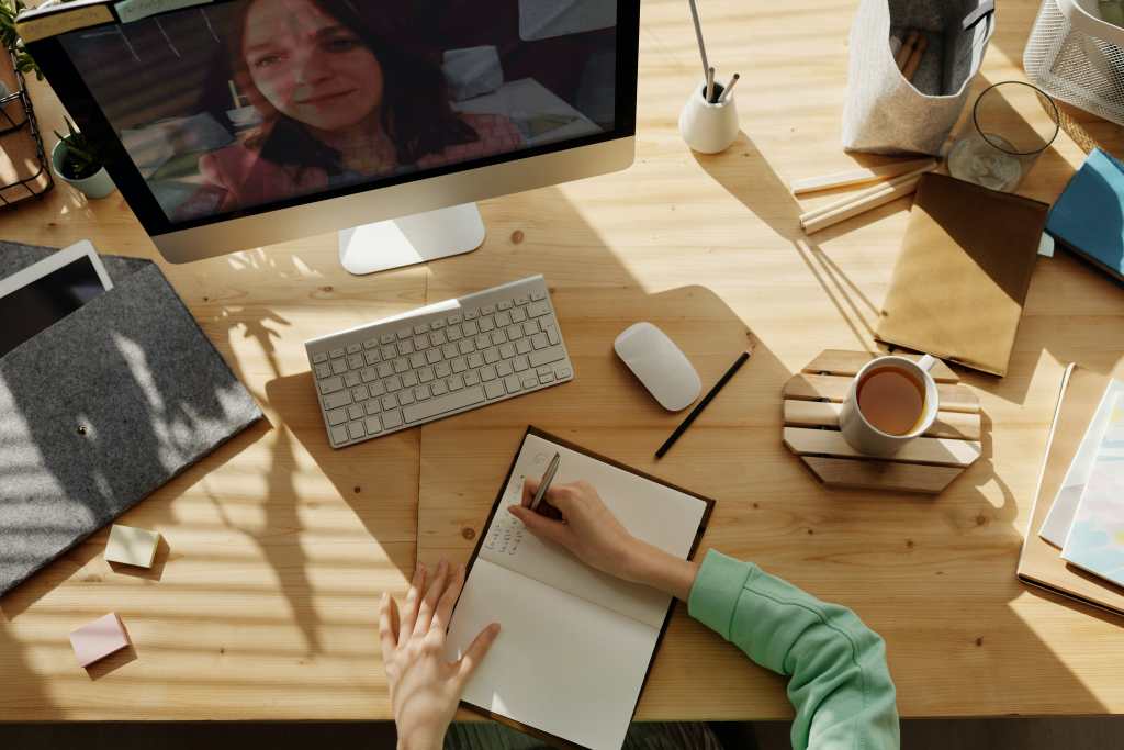 Aprendizaje autodidacta: Navegando el camino del conocimiento por cuenta propia