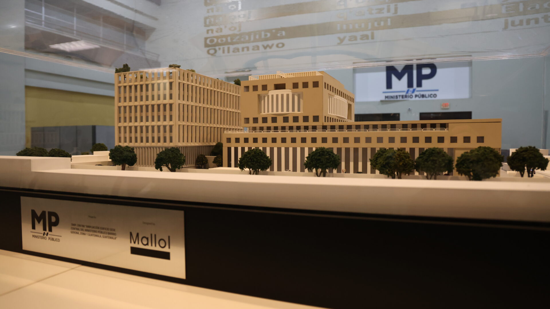 El diseño arquitectónico de la torre III del MP, según los documentos oficiales, estuvo a cargo de la firma de arquitectos Mallol & Mallol de Panamá. (Foto Prensa Libre: Ministerio Público).