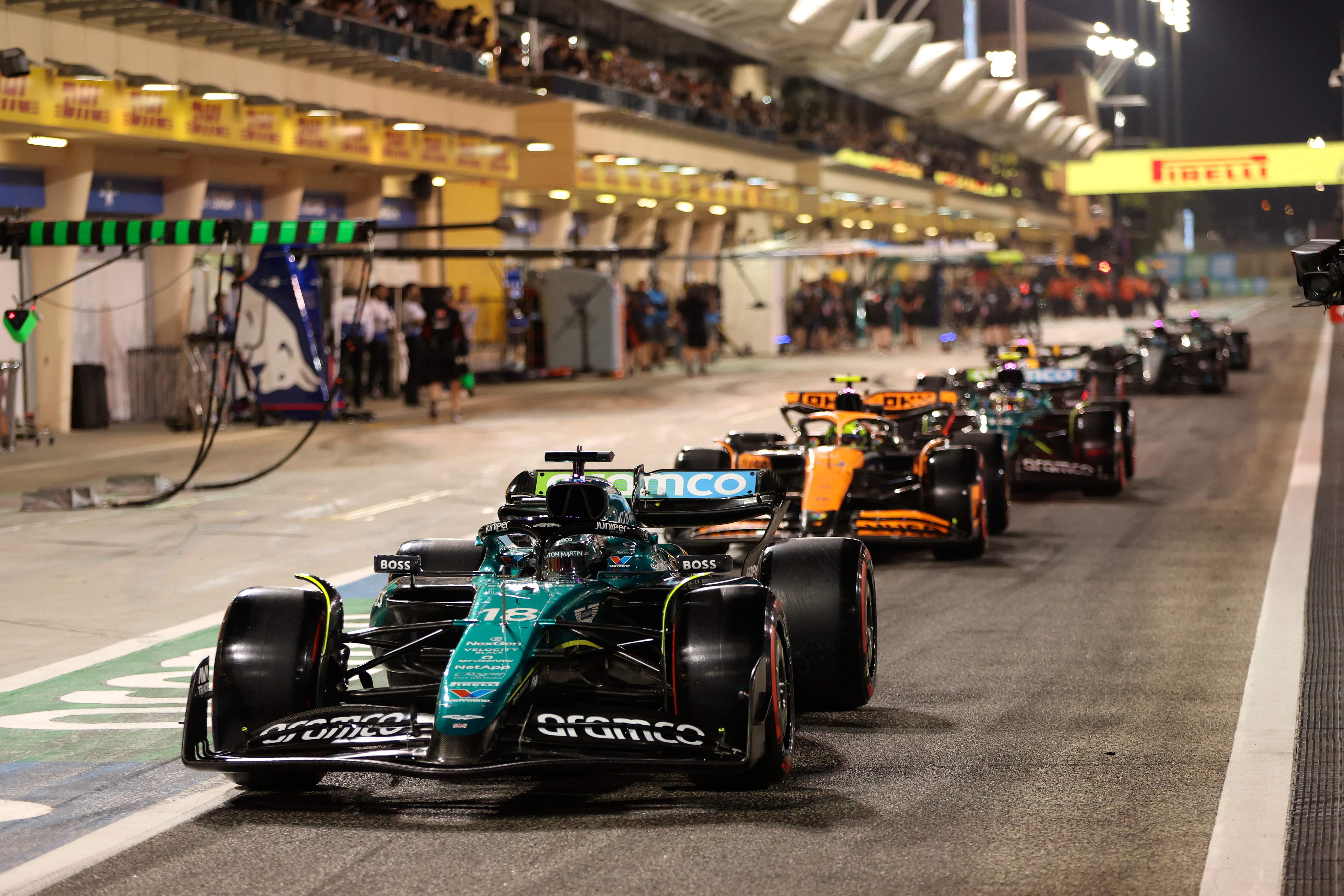 Los pilotos en la línea de salida de la Qualy de la Fórmula 1.