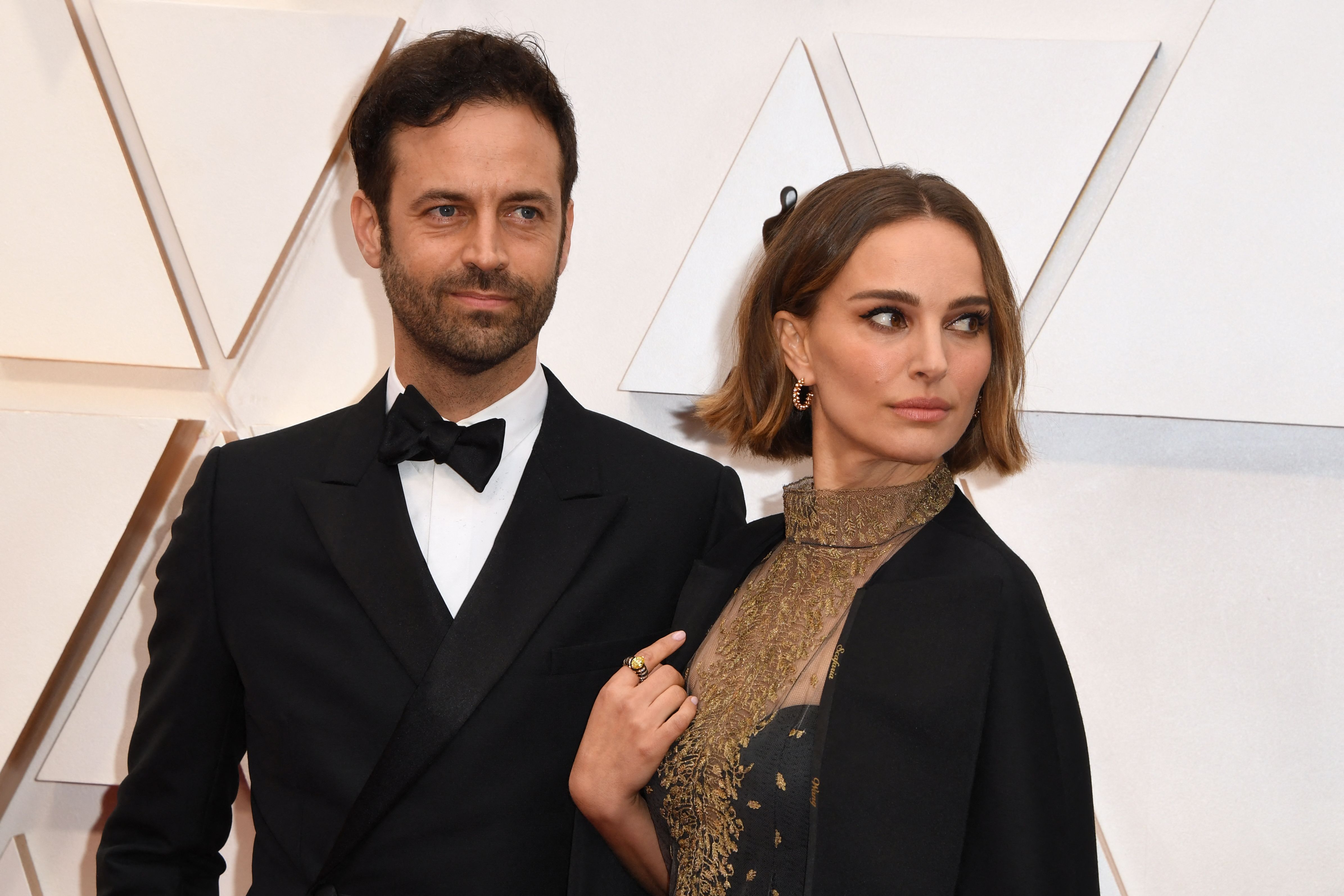 Una imagen de archivo de a actriz estadounidense-israelí Natalie Portman  y su esposo, el coreógrafo francés Benjamin Millepied. (Foto Prensa Libre: AFP)