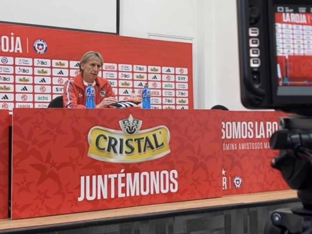 El seleccionador de Chile, Ricardo Gareca, al momento de ser presentado por la Federación Chilena, este viernes. (Foto Prensa Libre: LaRoja.com)