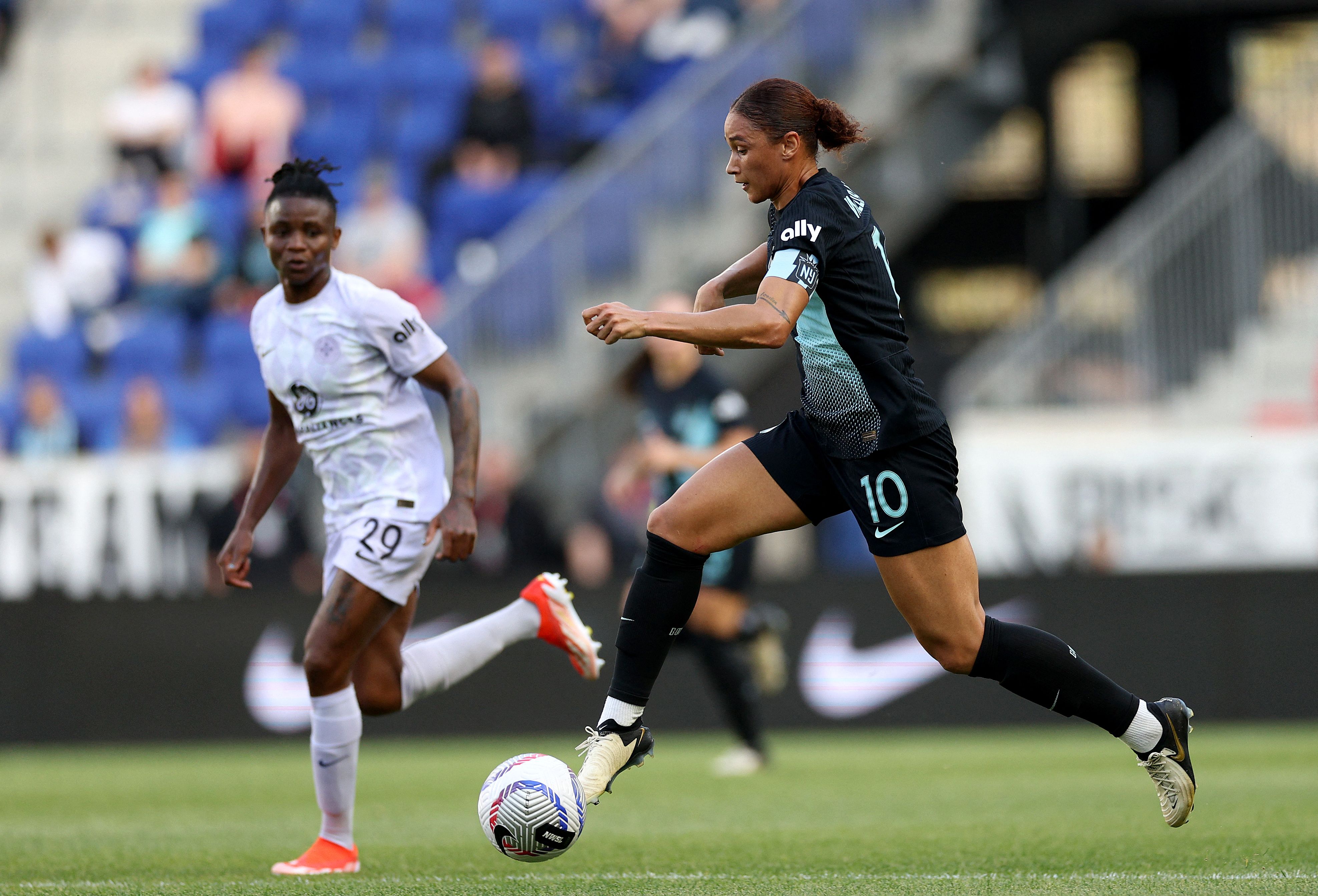 Lynn Williams Lynn Williams jugó 173 minutos y anotó un gol en el plantel de fútbol femenino de los Estados Unidos.