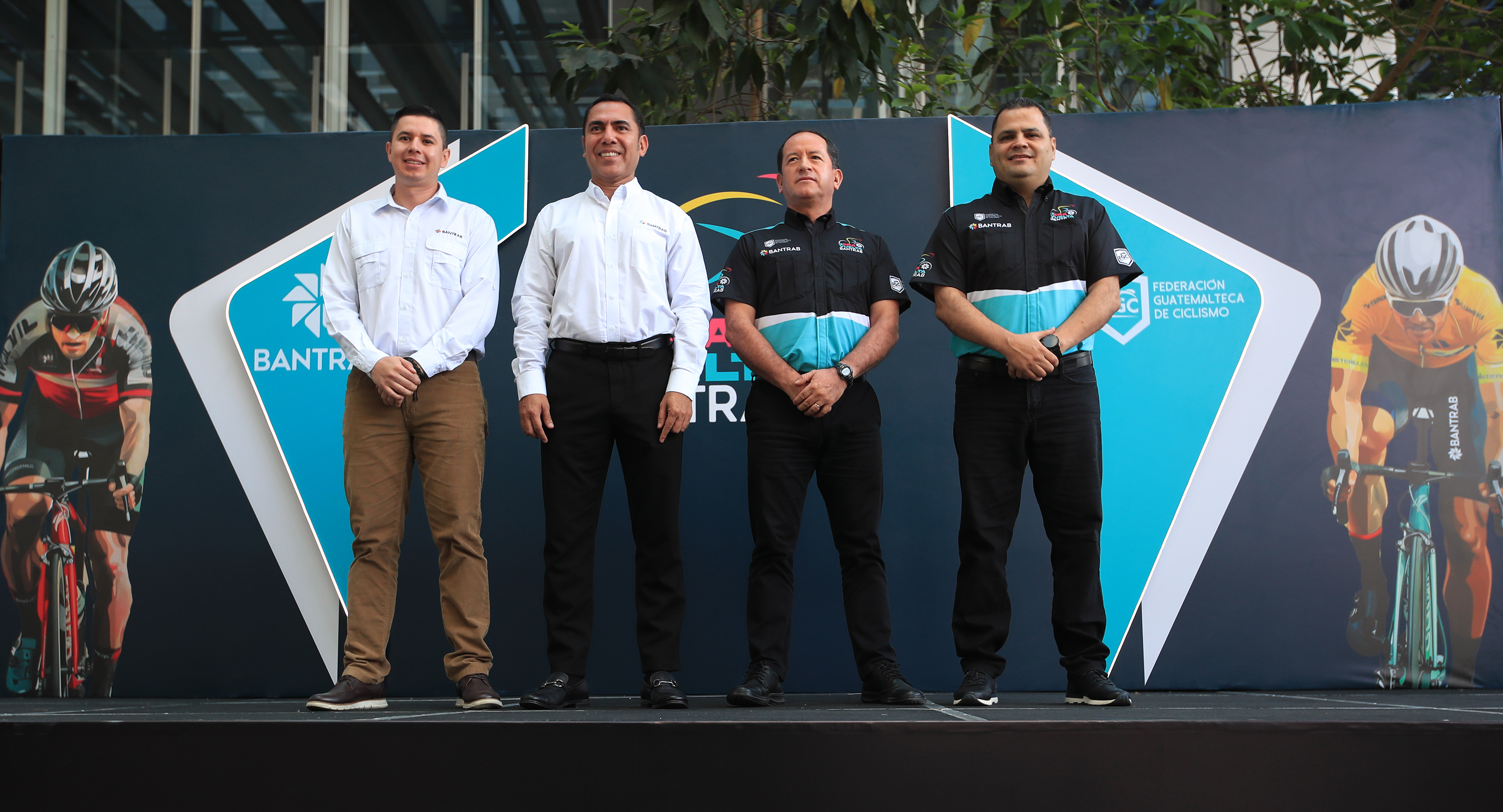 Bantrab Presenta la Tercera Vuelta Bantrab que recorrer‡ ocho departamentos de Guatemala con un total de 601,8 kil—metros en cinco etapas con la participaci—n de 114 ciclistas foto Carlos Hern‡ndez 25/04/21024