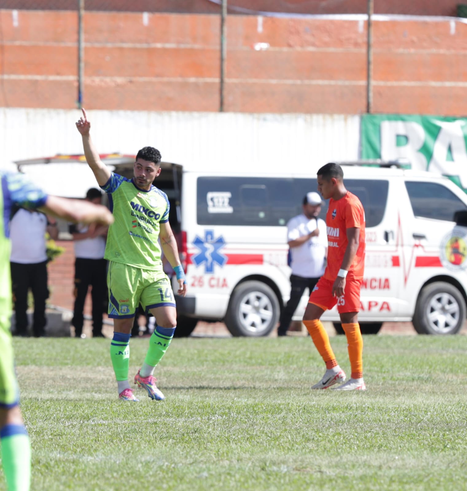 El delantero guatemalteco anotó el primer gol de Mixco. (Foto Prensa Libre: Douglas Suruy)