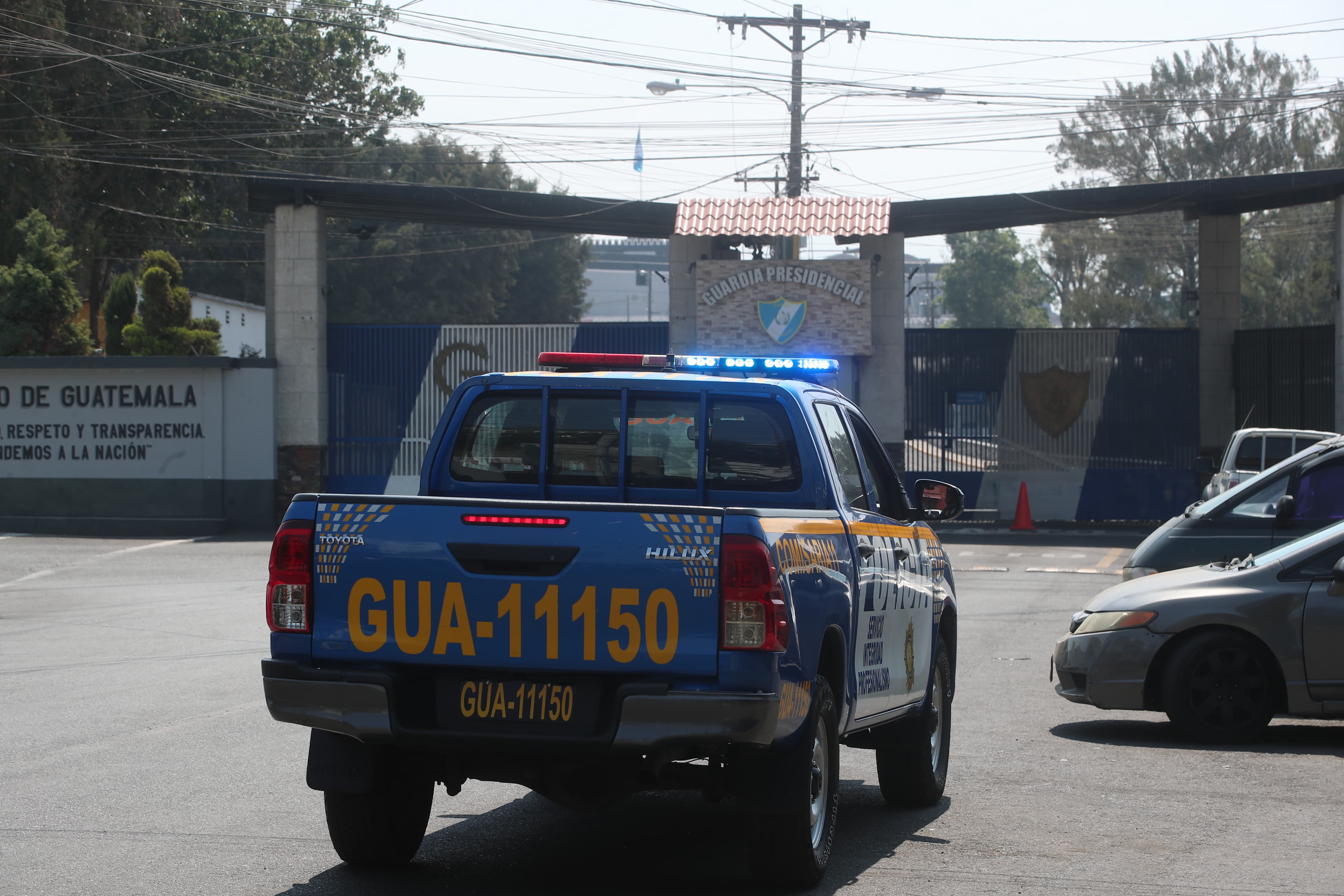 Agentes de la PNC resguardan cárceles luego de traslado de reos de la prisión de Canadá, en Escuintla. (Foto Prensa Libre: Byron Baiza)