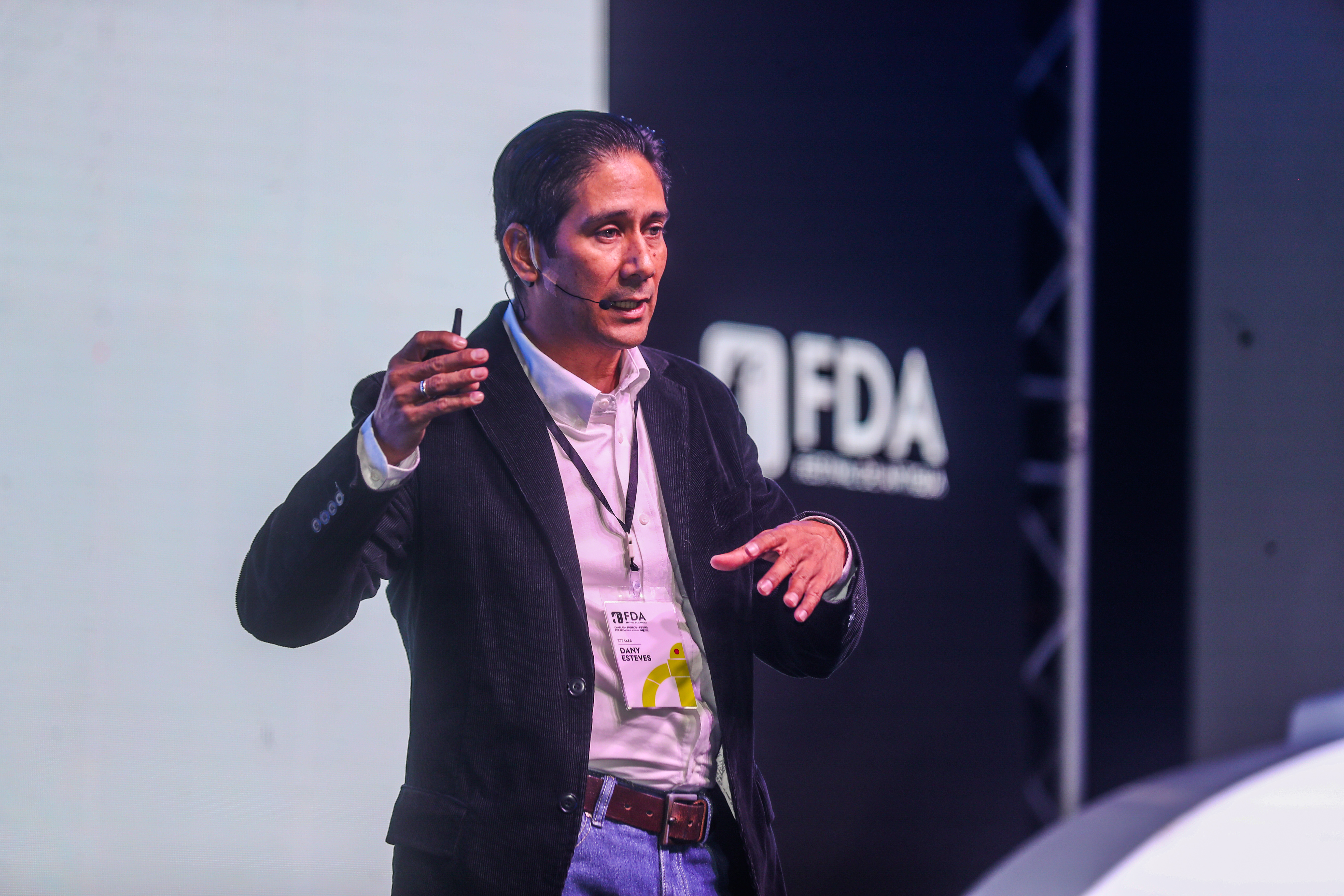 La primera charla del día llevaba por título "Perfilamiento avanzado del consumidor a través del Big Data e Inteligencia Artificial" del costarricense Dany José Estevez. (Fotografía Prensa Libre: Juan Diego González)