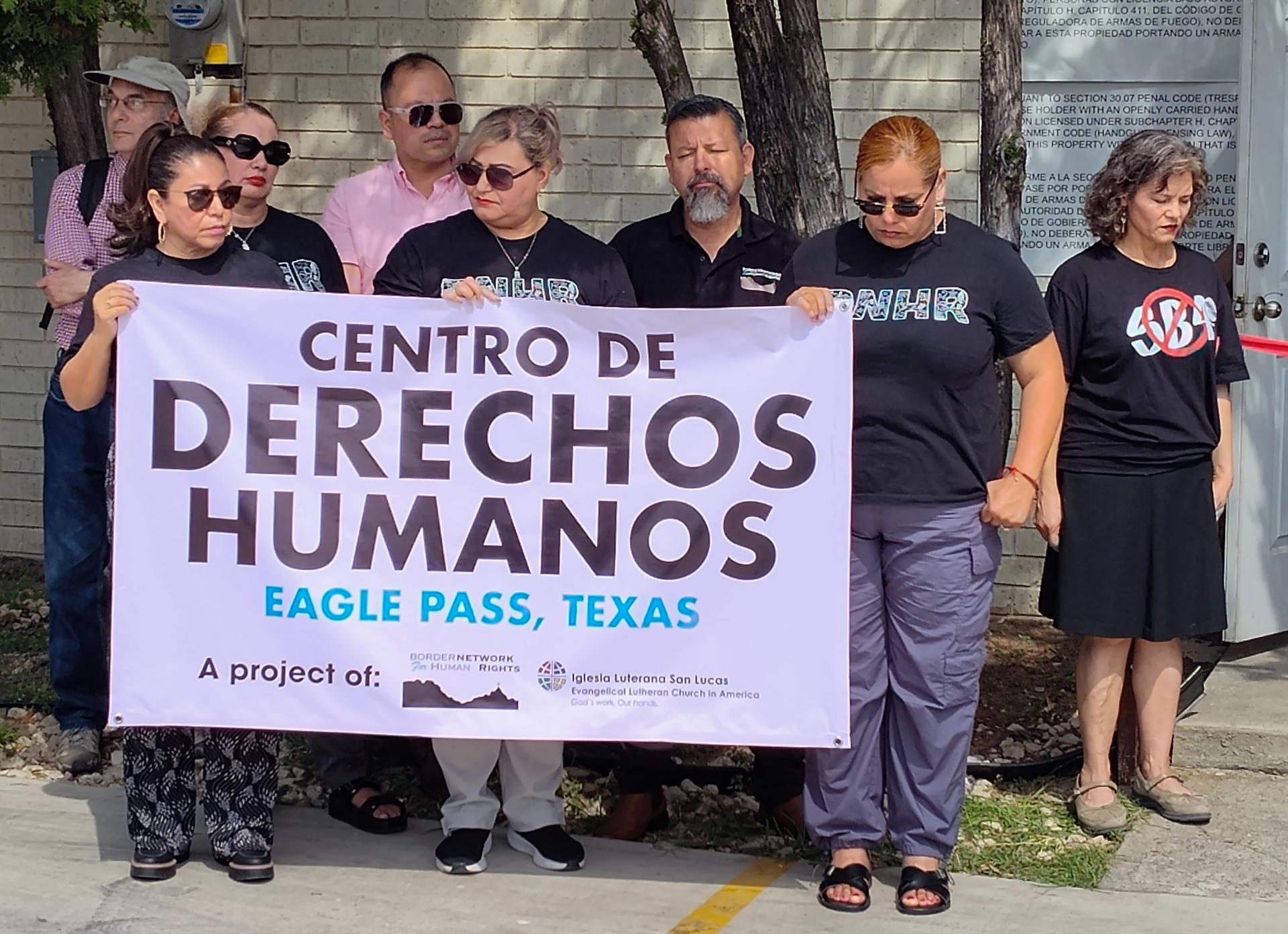 Inauguran en Eagle Pass un centro de ayuda sobre derechos para migrantes