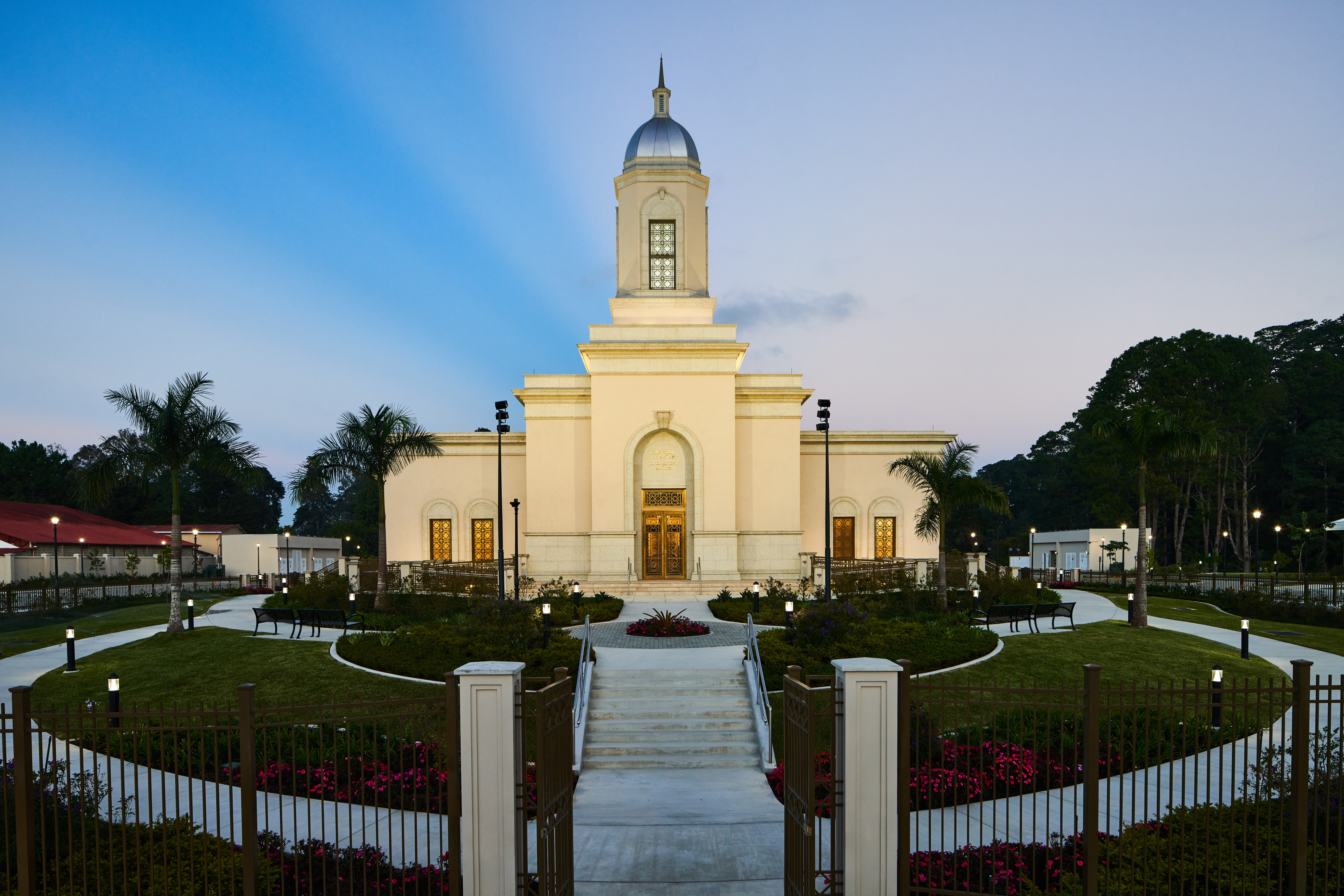 Así luce el exterior del Templo de Cobán, Alta Verapaz,  que tendrá puertas abiertas del 25 abril al 11 de mayo. (Foto Prensa Libre: Iglesia de Jesucristo de los Santos de los Últimos Días) 