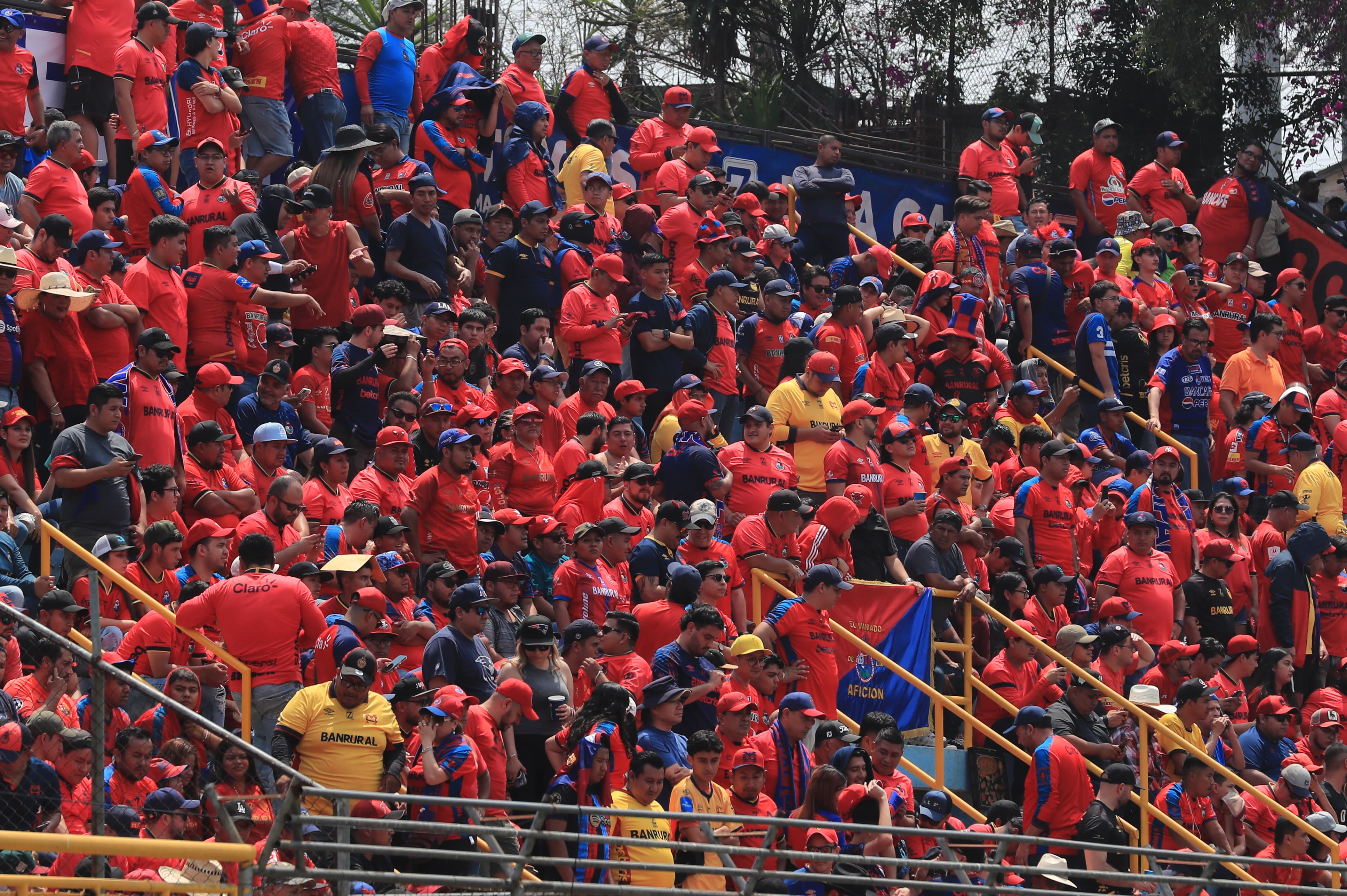 La afición de Municipal cumplió en toda la fase final del Clausura 2024. (Foto Prensa Libre: Erick Ávila)