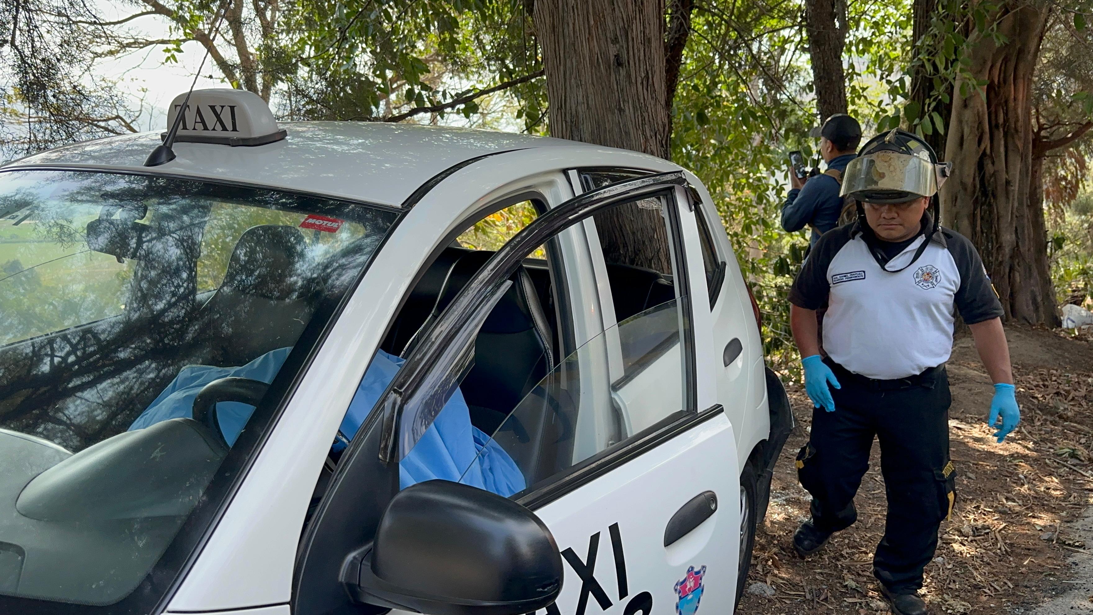 Cuerpo hallado dentro de un taxi