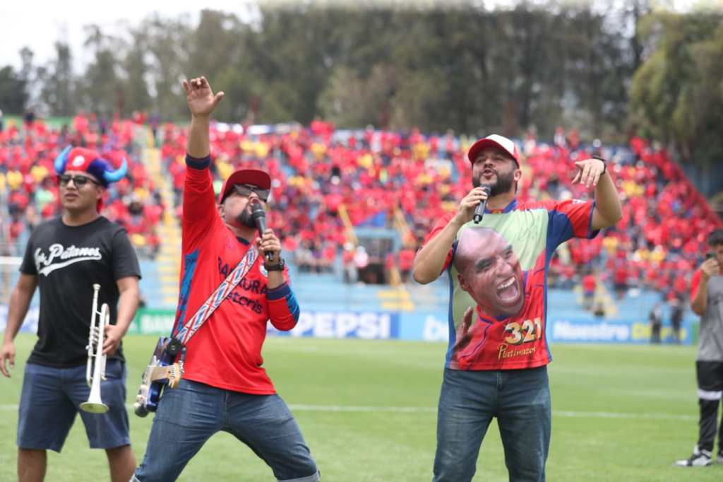 Músicos de Patanes y Pibes Rojos. 