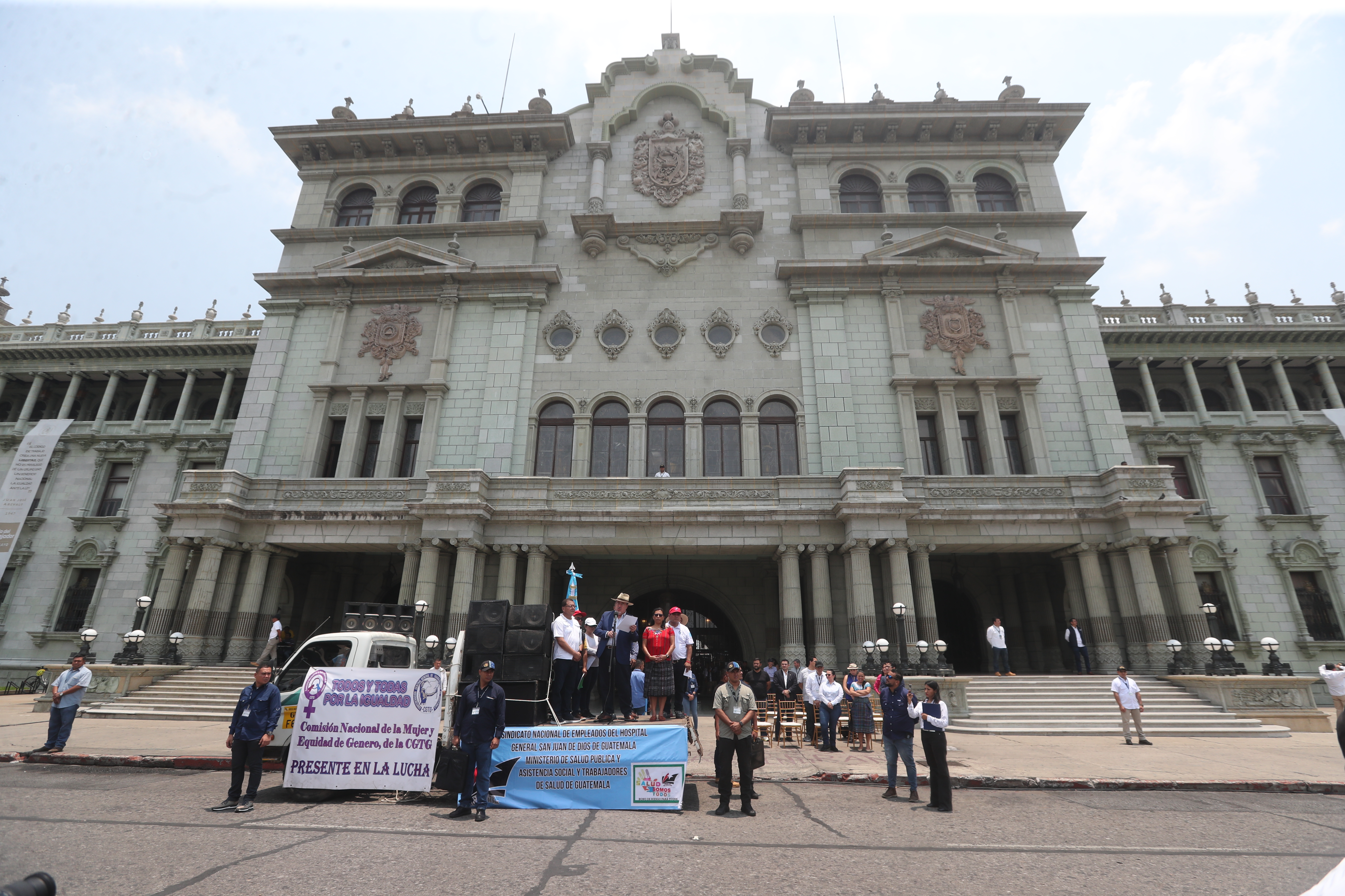 El Organismo Ejecutivo posee una ejecución de fondos que se concentra en gastos de funcionamiento y pago de la deuda pública. (Foto Prensa Libre: Érick Ávila)