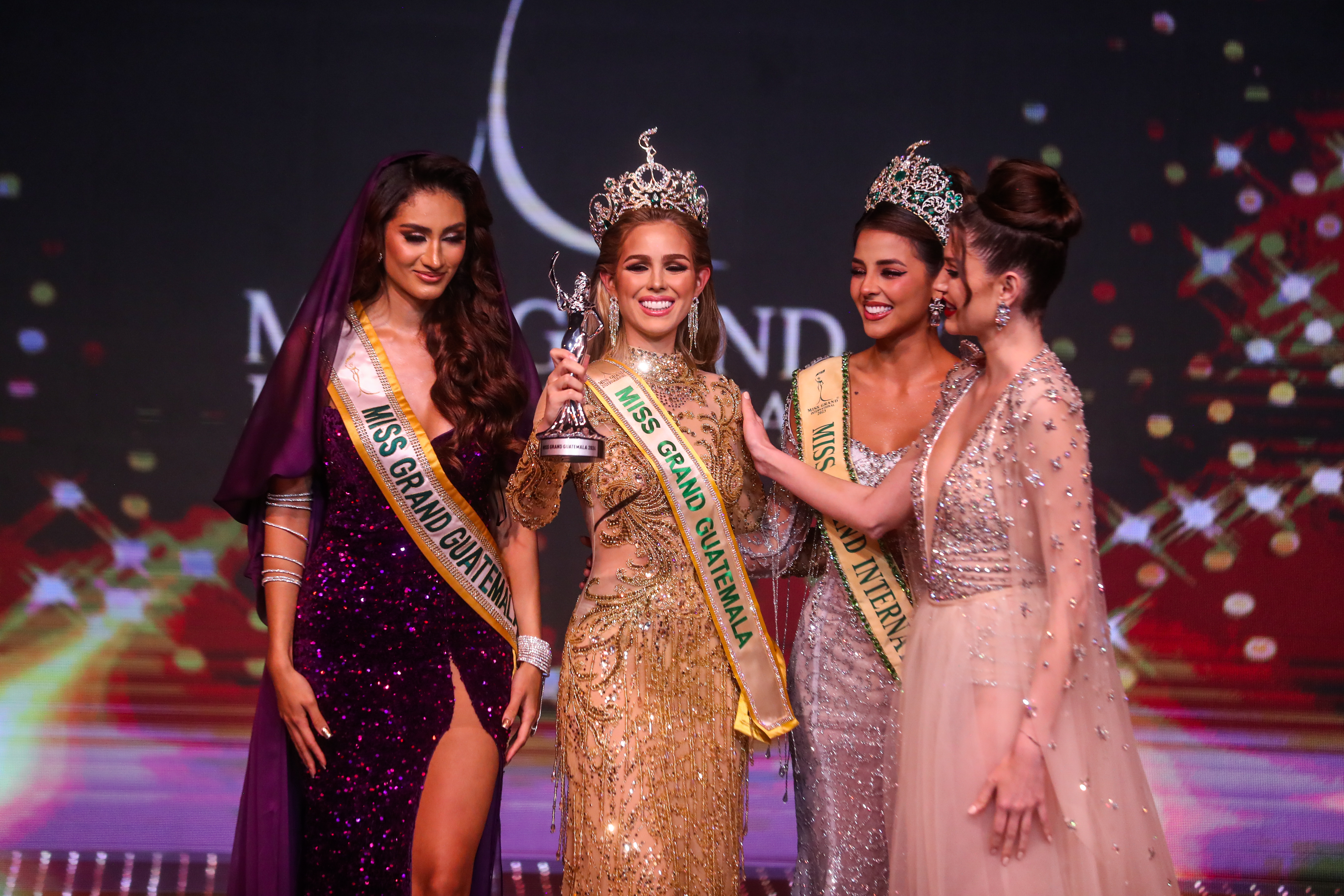 Miss Guatemala Contest entrega las cuatro coronas más importantes del certamen. Jeimy Escobedo, Helen Morales, Cristina Gonzalo y Elizabeth Blanco representarán al país en los certámenes de Miss Mundo, Miss International, Miss Grand International, y Reina Hispanoamericana. (Fotografía Prensa Libre: Juan Diego González)