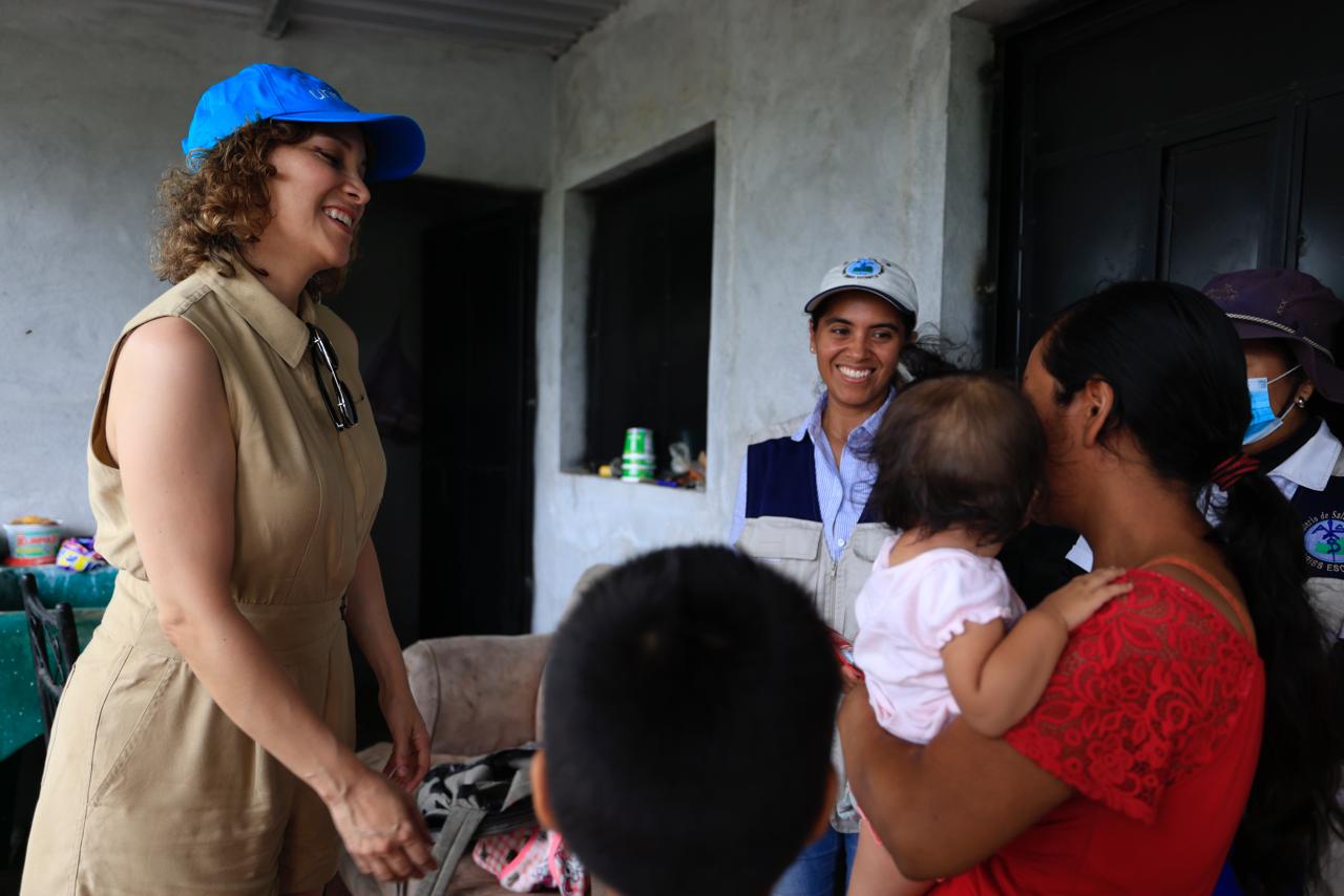 Gaby Moreno y Unicef en Escuintla