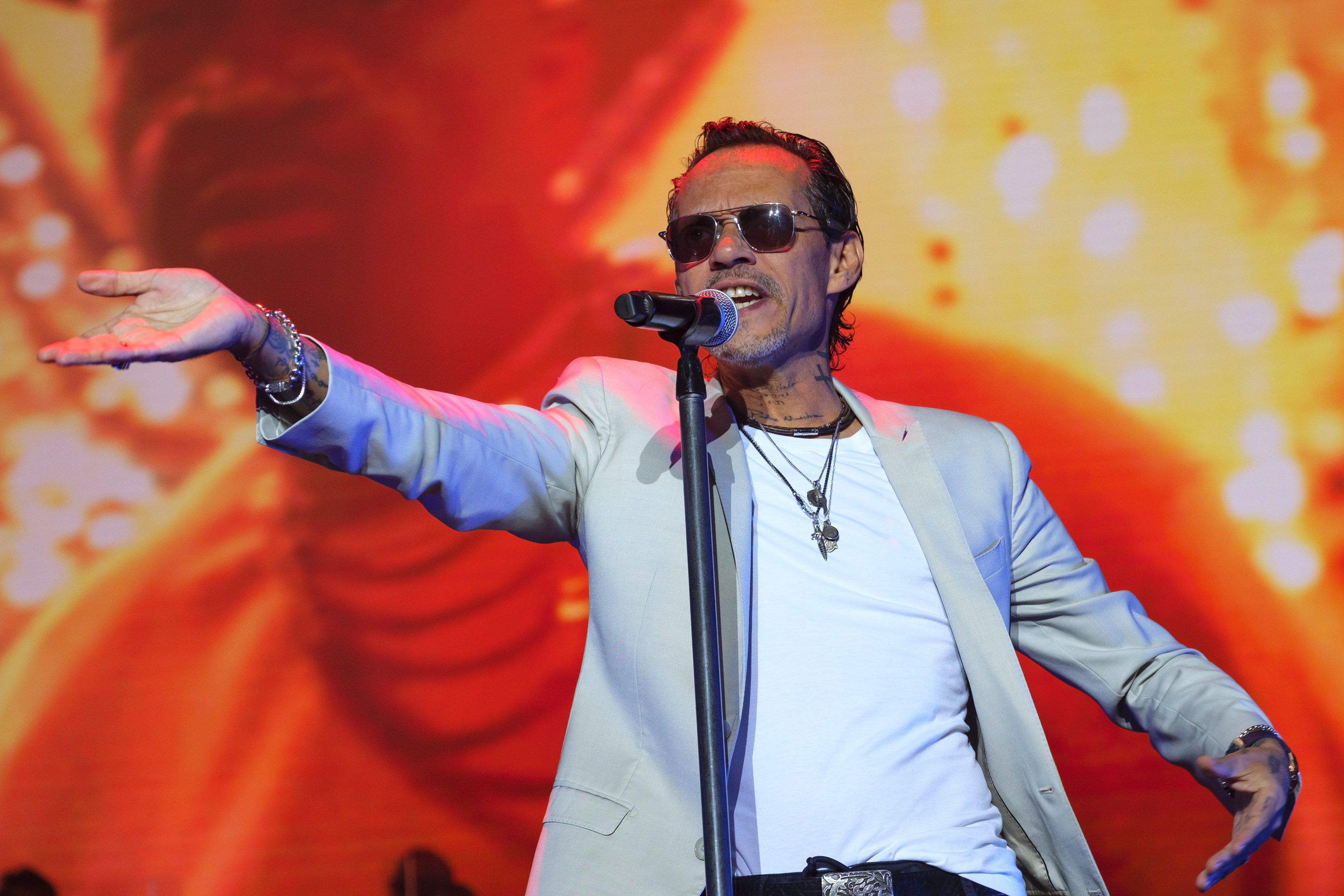 El cantante puertorriqueño Marc Anthony, anunció que votará Kamala Harris.