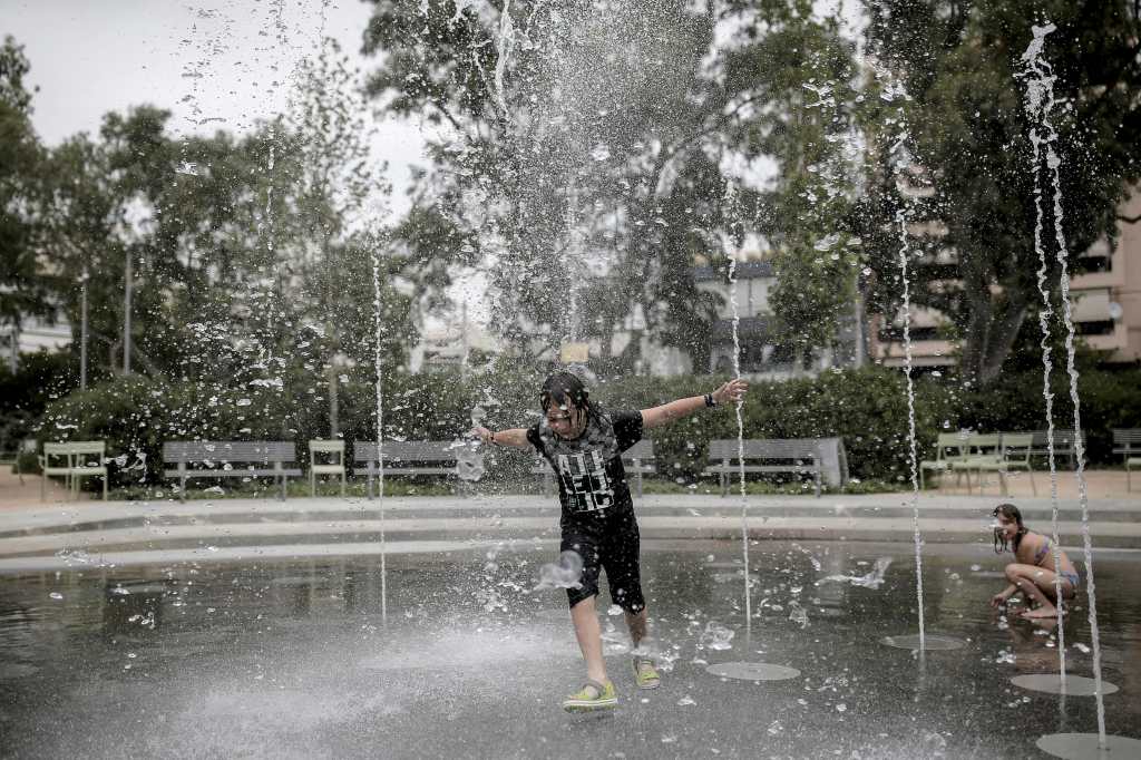 Escuelas cierran en grecia