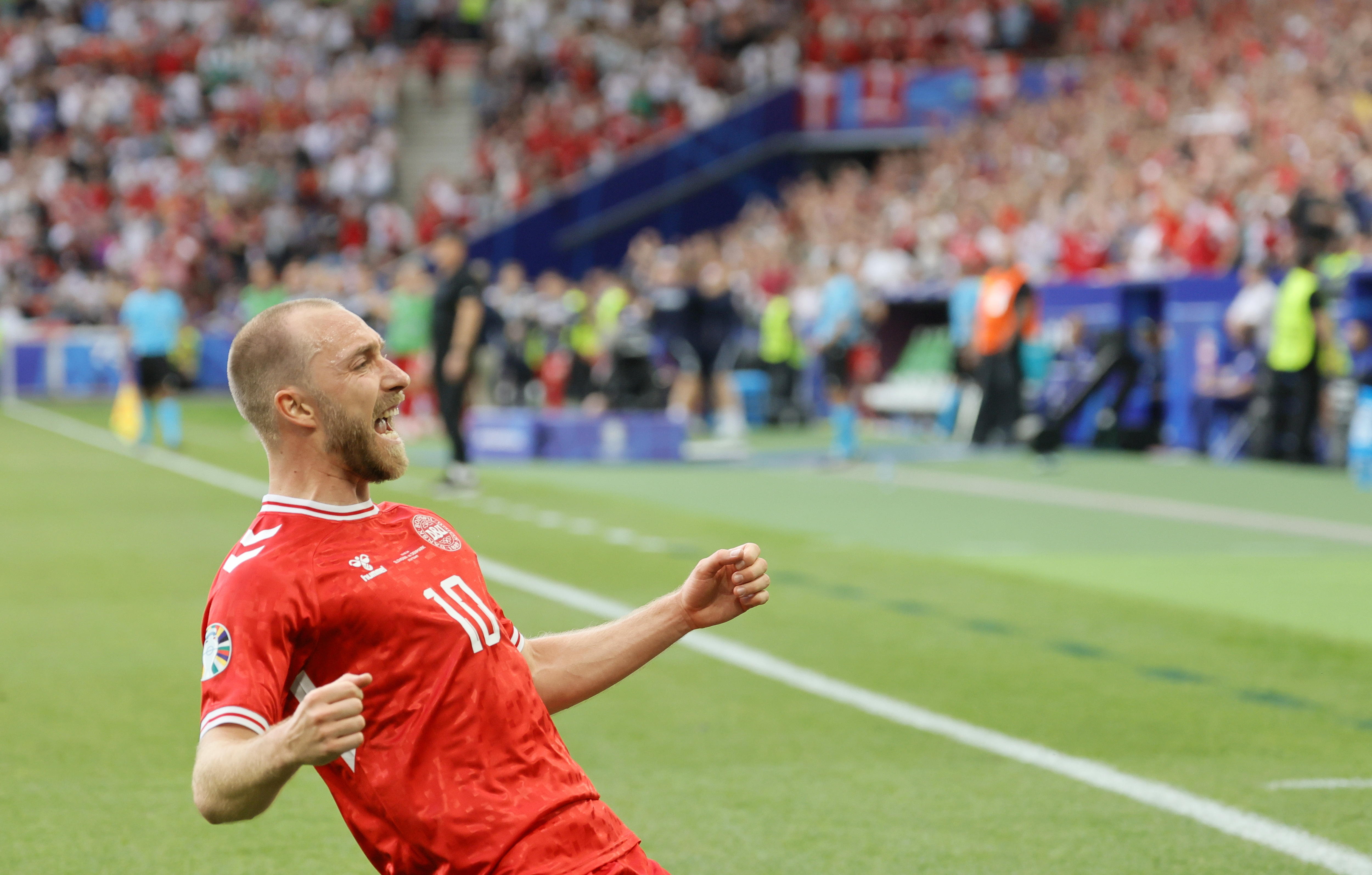 Christian Eriksen marcó en el debut danés en la Eurocopa.