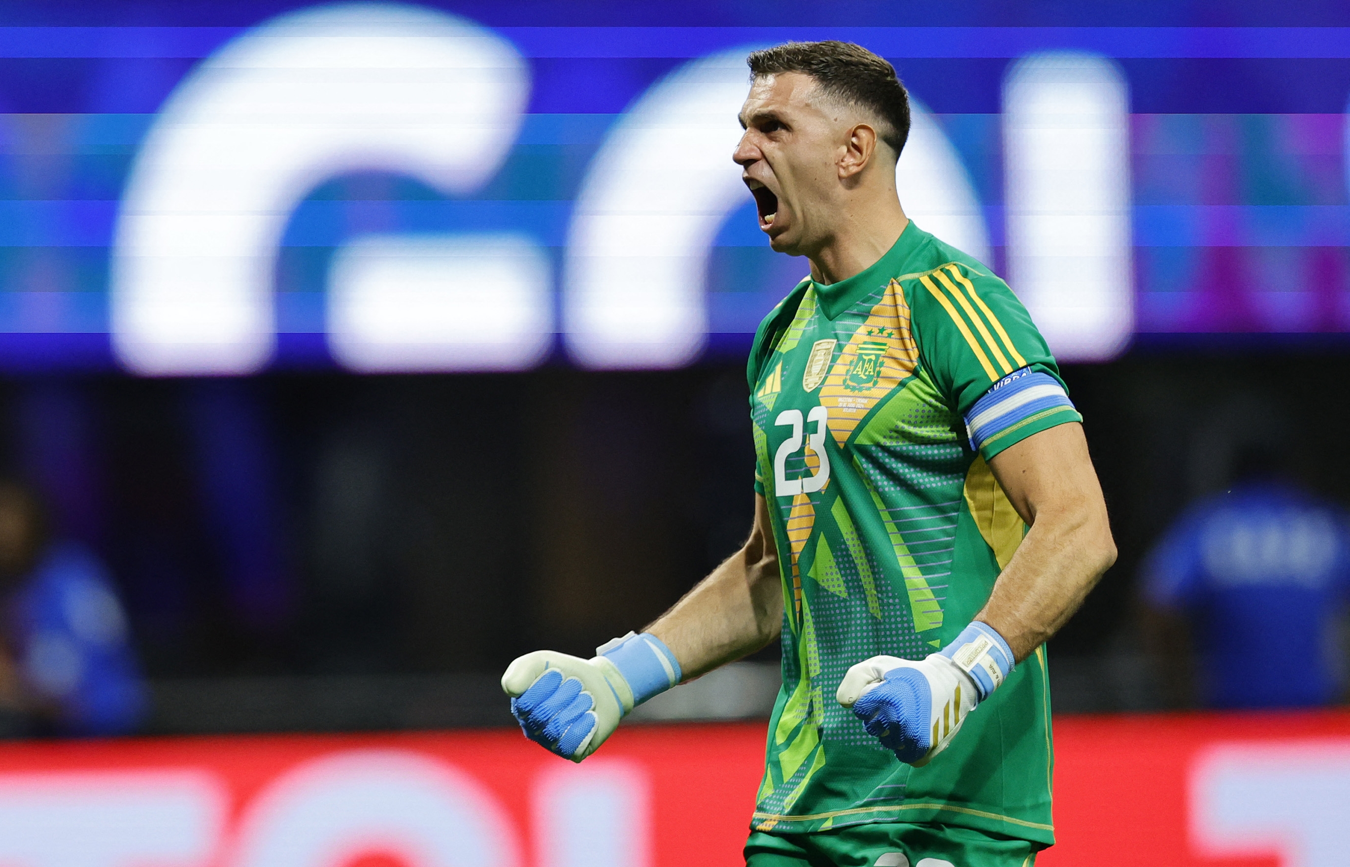 Emiliano Martínez celebra el triunfo ante Canadá en la Copa América 2024.