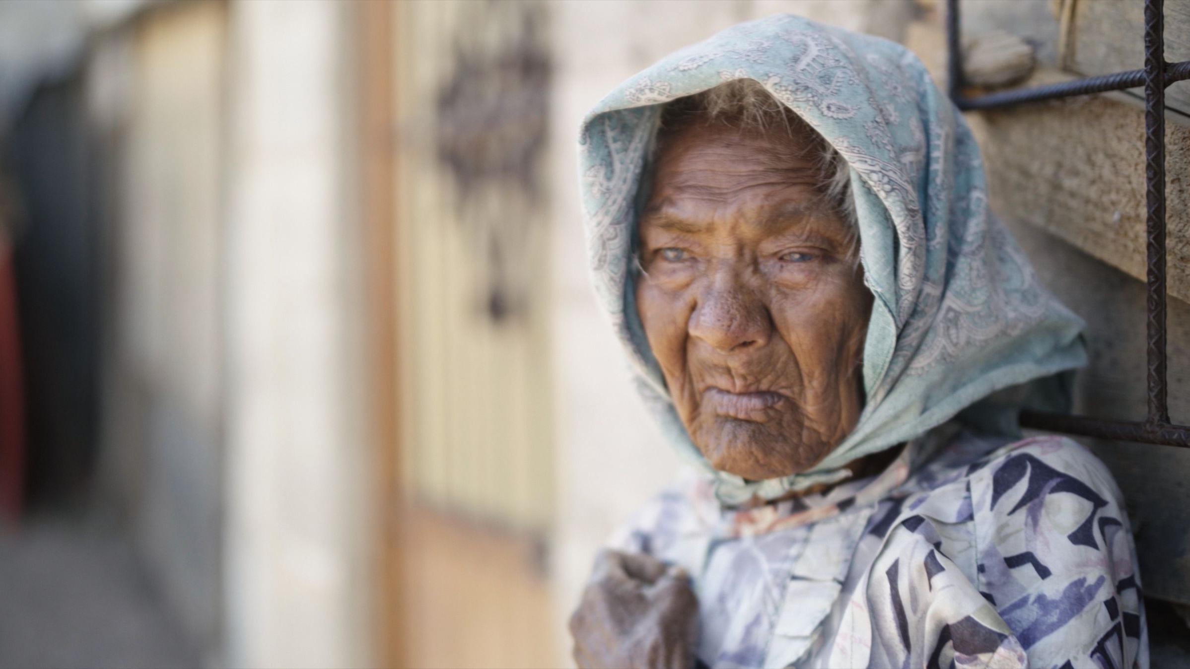 Se presume que Rita Patiño Quintero llegó de Chihuahua a Kansas caminando, aunque en algún momento del trayecto, afirma el cineasta Santiago Esteinou, debió tomar La Bestia. (Foto: Piano Producciones).