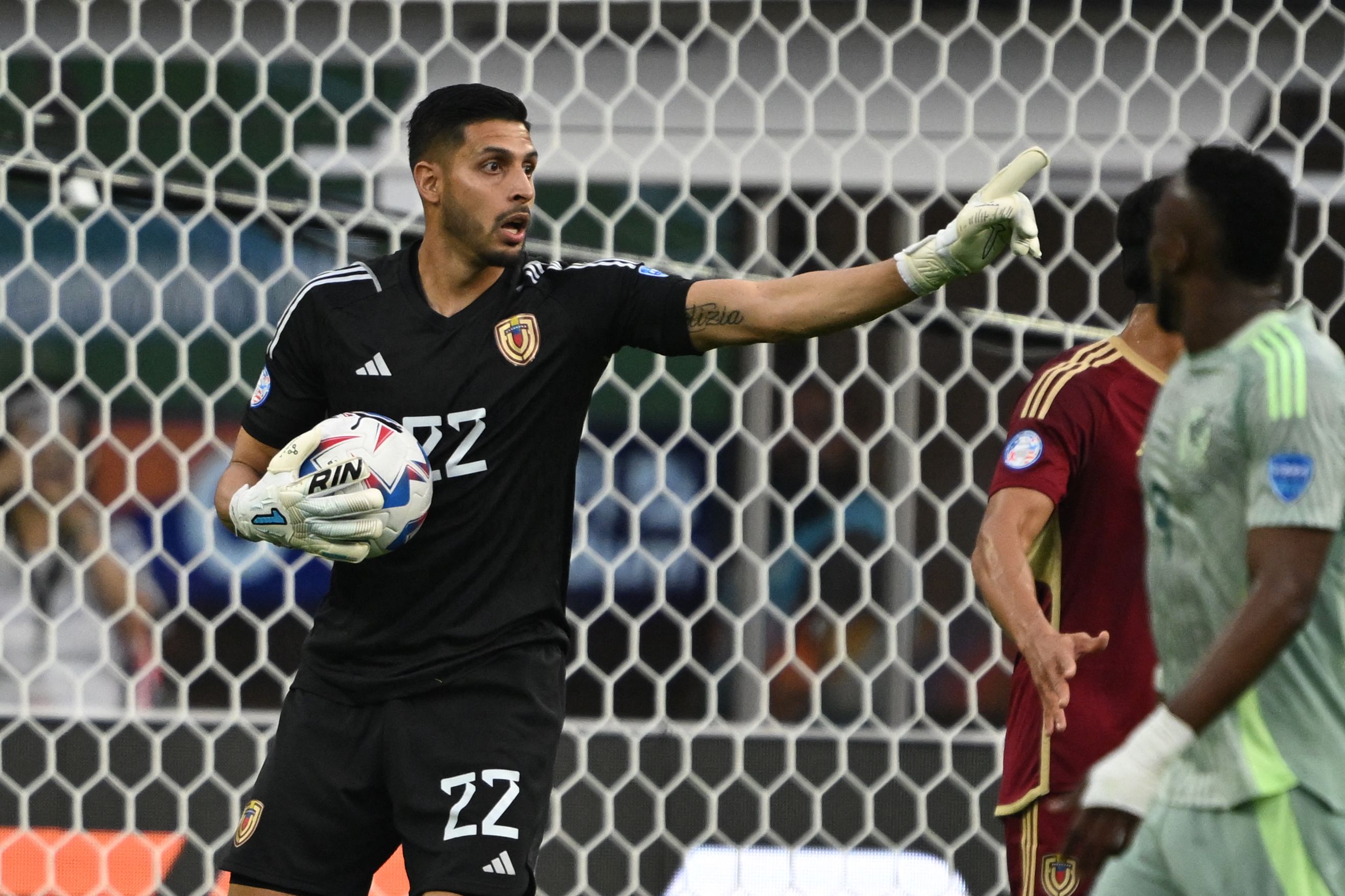 Rafael Romo tuvo un impecable rendimiento contra México.