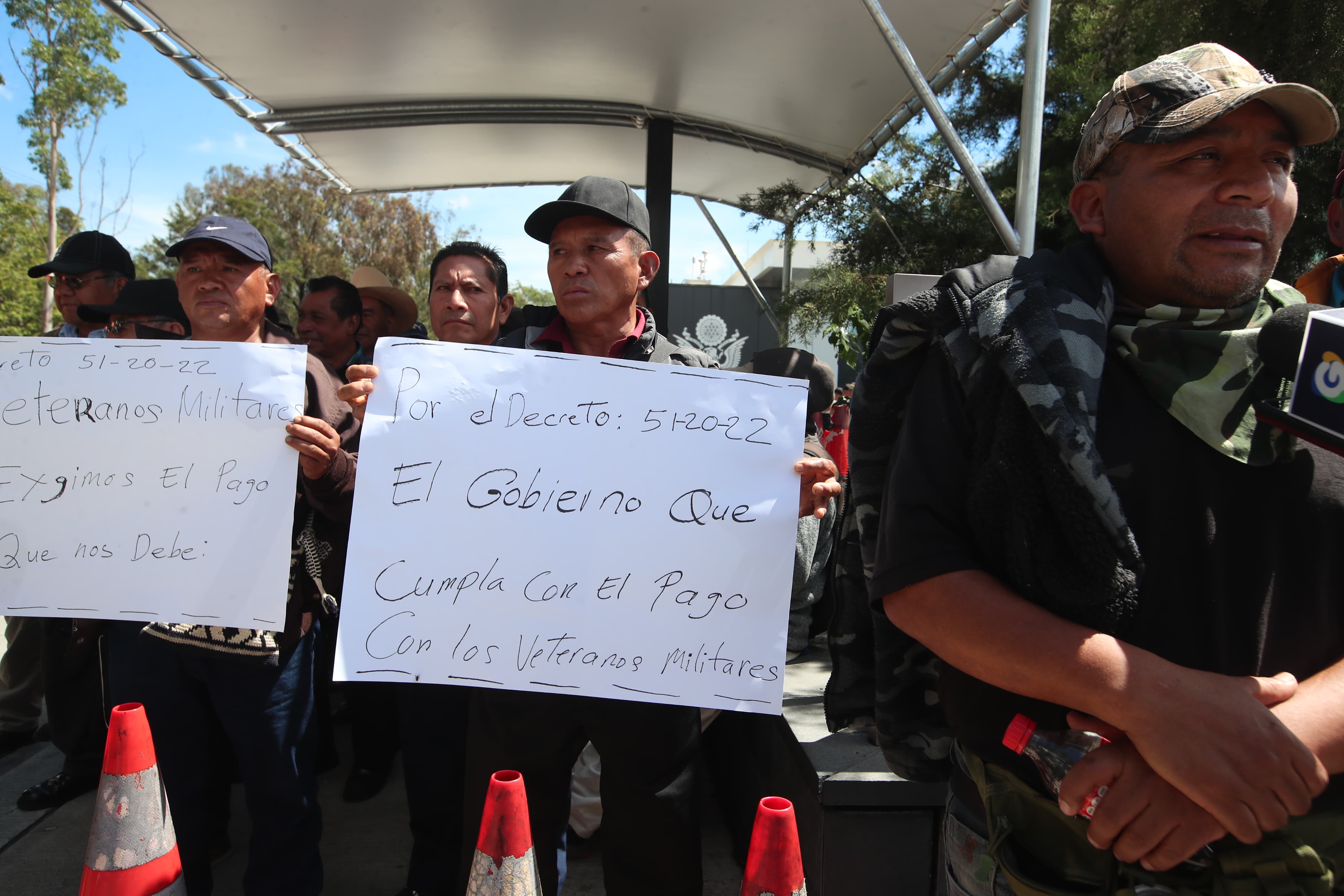 Para este 4 de julio se podría decidir una ampliación de la base de beneficiarios de un programa que otorga un pago mensual de Q1 mil a veteranos militares. (Foto Prensa Libre: Hemeroteca PL)