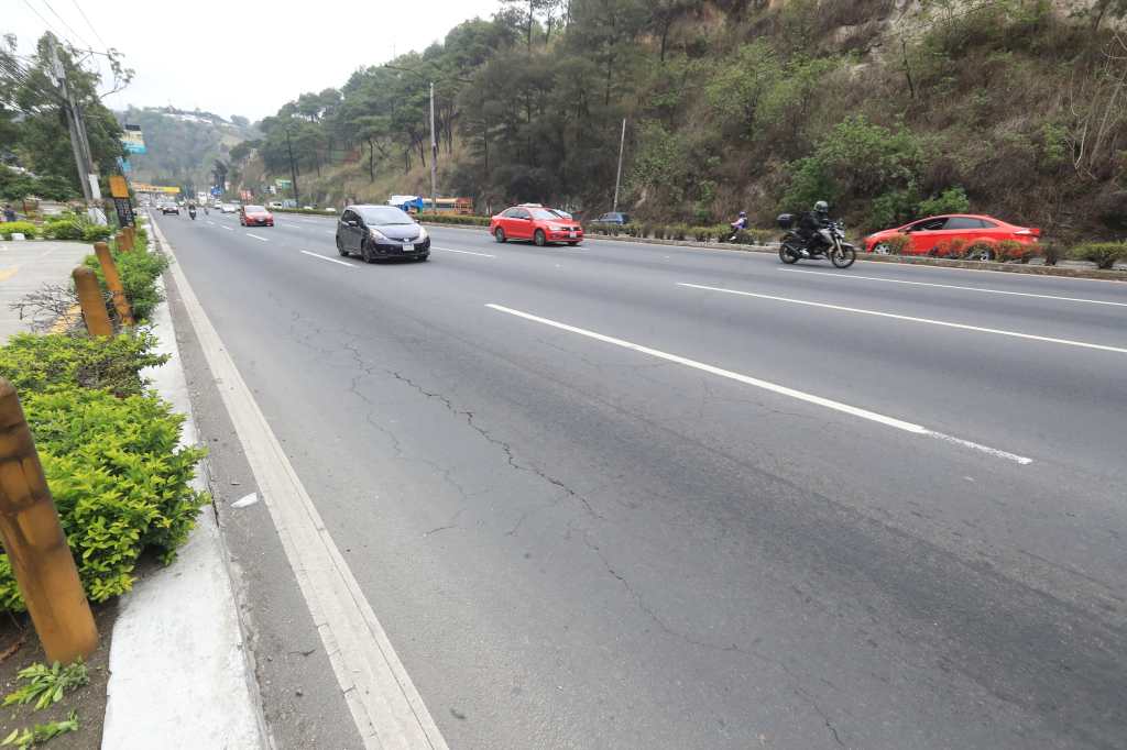 Cavernas y hundimientos en ruta al Pacífico y CA-9 Sur