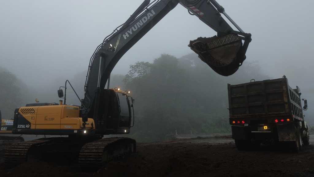 Hundimiento autopista Palín-Escuintla primeros trabajos (5)