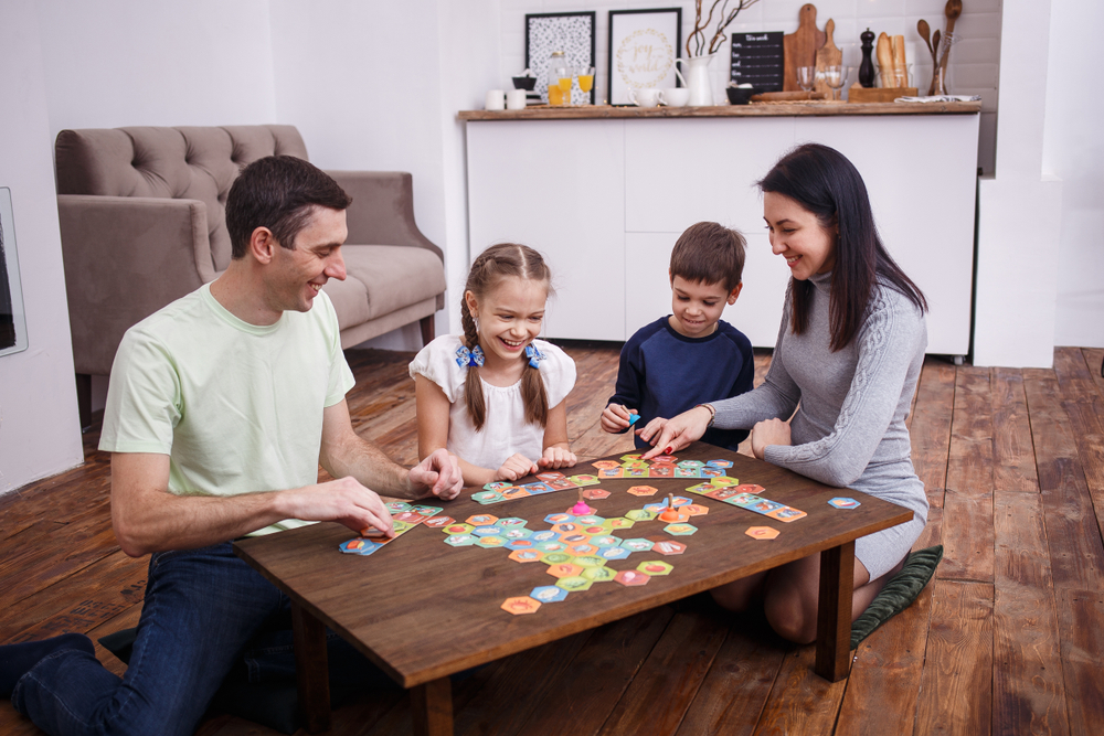 JUEGOS DE MESA EN FAMILIA