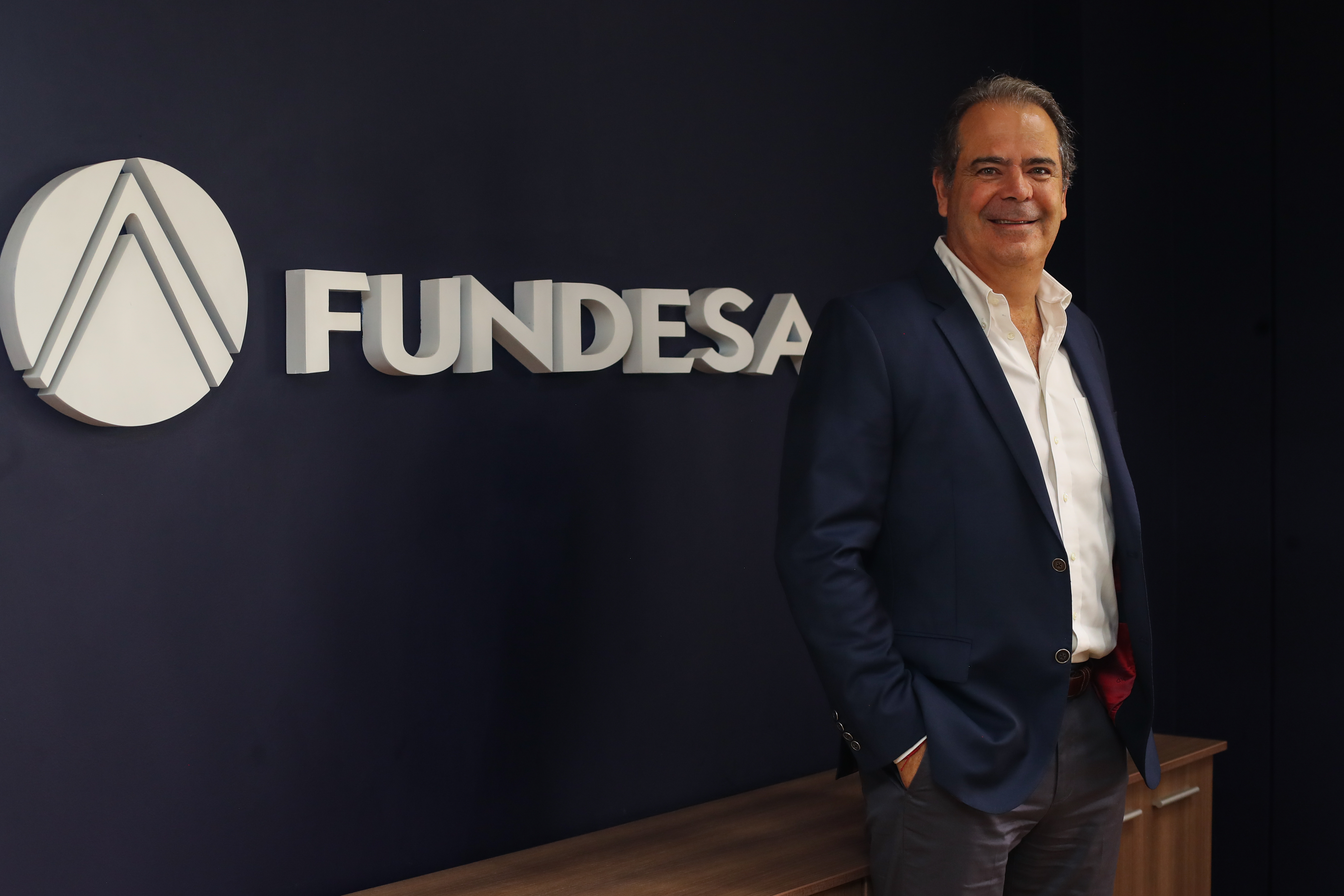 JOS MIGUEL TORREBIARTE, FUNDESA. Se le realiz una entrevista al presidente de Fundesa, Jos Miguel Torrebiarte respecto al prximo ENADE como tambin a diferentes situaciones econmicas del pas.

Juan Diego Gonzlez.  170624