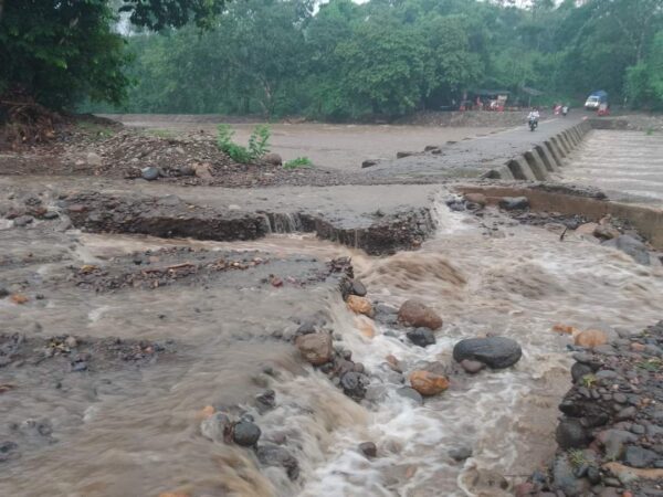 El Insivumeh advierte que la lluvia de la semana del 10 al 14 de junio podría causar inundaciones. (Foto Prensa Libre: Conred)