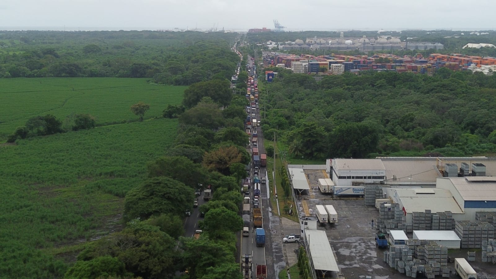 Tráfico vehicular para llegar a Escuintla