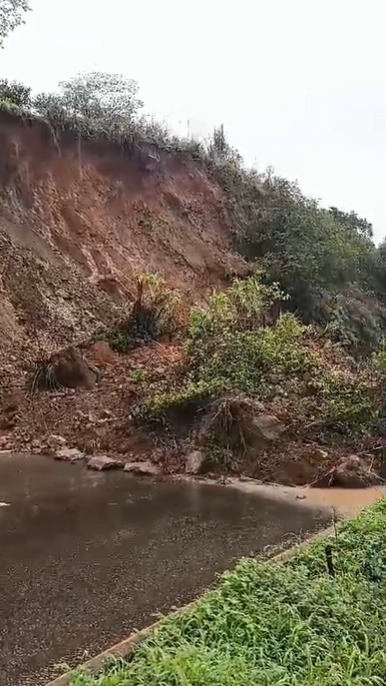 deslizamiento de tierra en el kilometro 81 