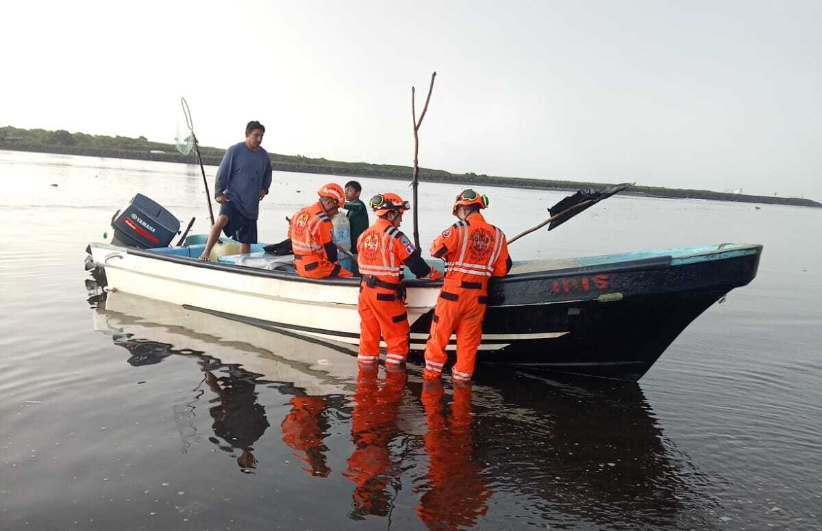 localizan dos cuerpos de jóvenes desaparecidos en las playas de Escuintla