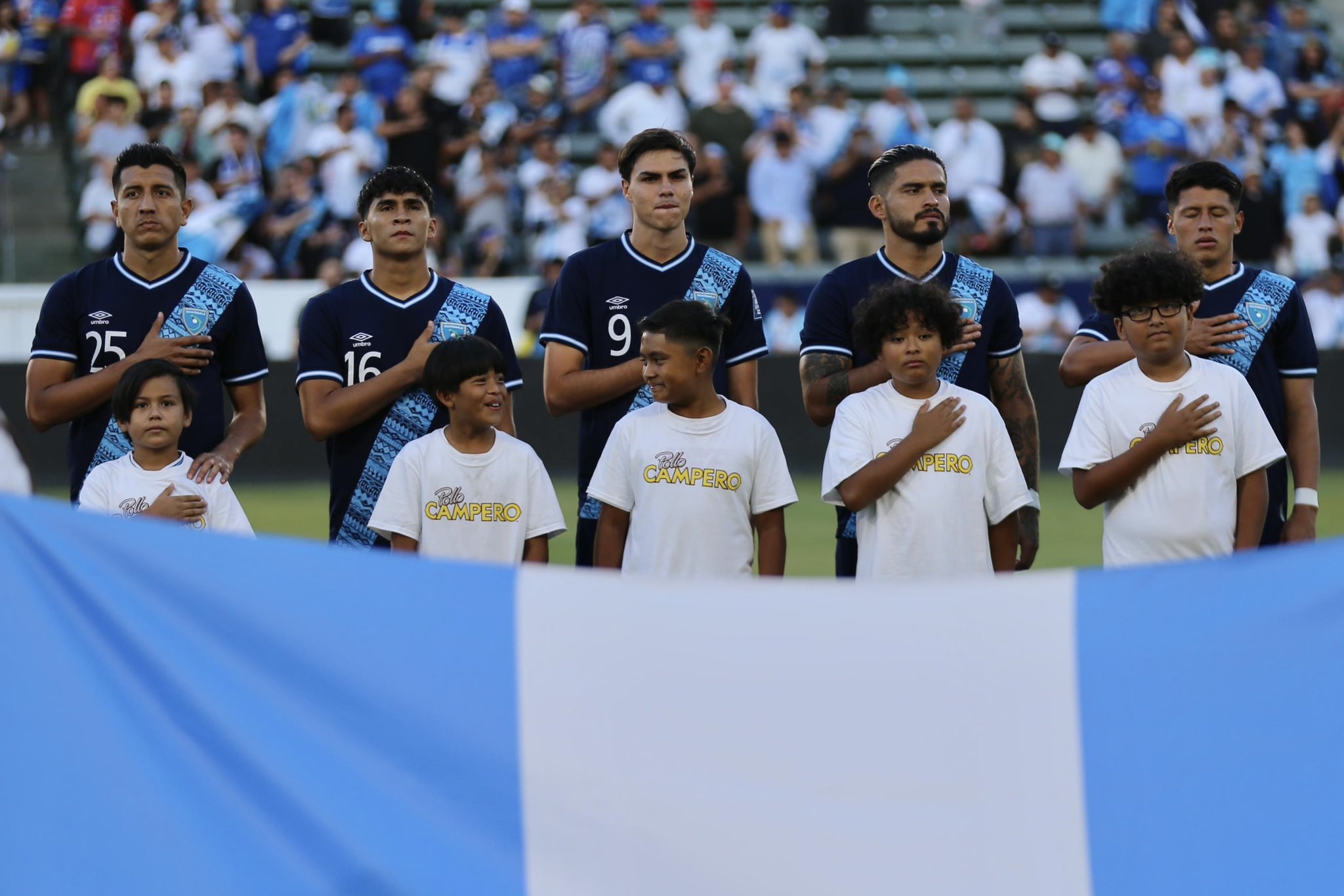 Los chapines caen suelo estadounidense 24 años después ante El Salvador