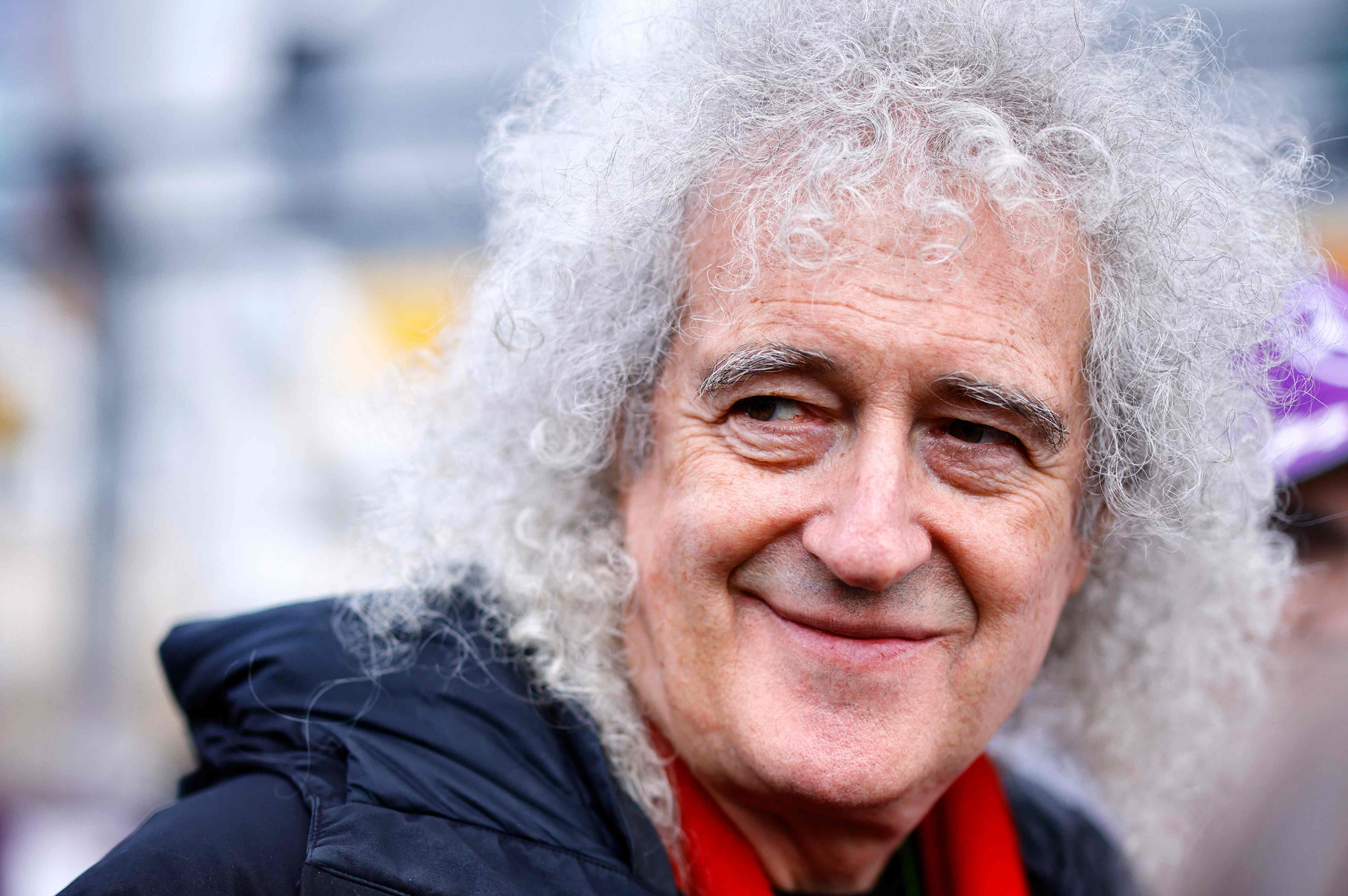 Brian May, el famoso guitarrista de Queen estuvo en el hospital la semana pasada.