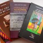 Dos libros en kaqchikel y uno en q'anjob'al son entre las más recientes publicaciones de la Editorial Cholsamaj. (Foto Prensa Libre: Cortesía Editorial Cholsamaj)